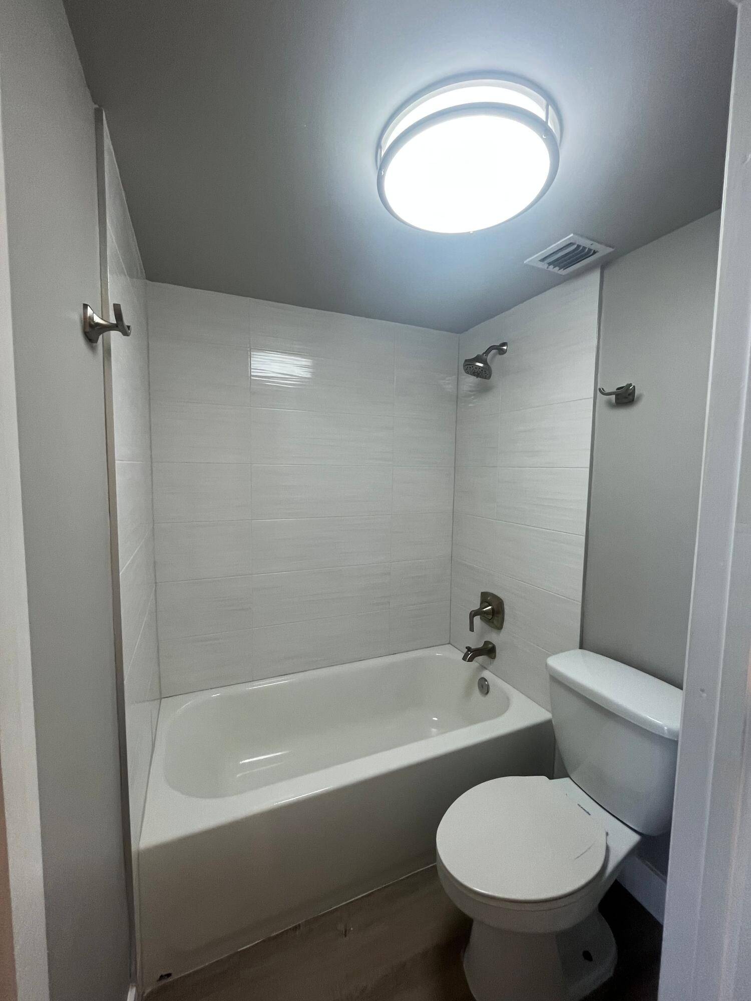 West Palm Beach, FL 33401,752 Executive Center DR 211
