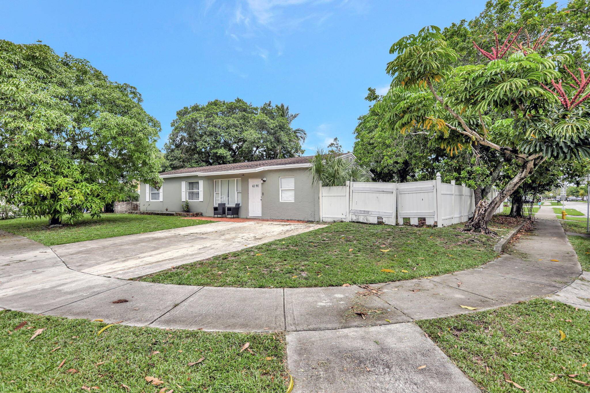 North Lauderdale, FL 33068,6290 Sw 18th Place