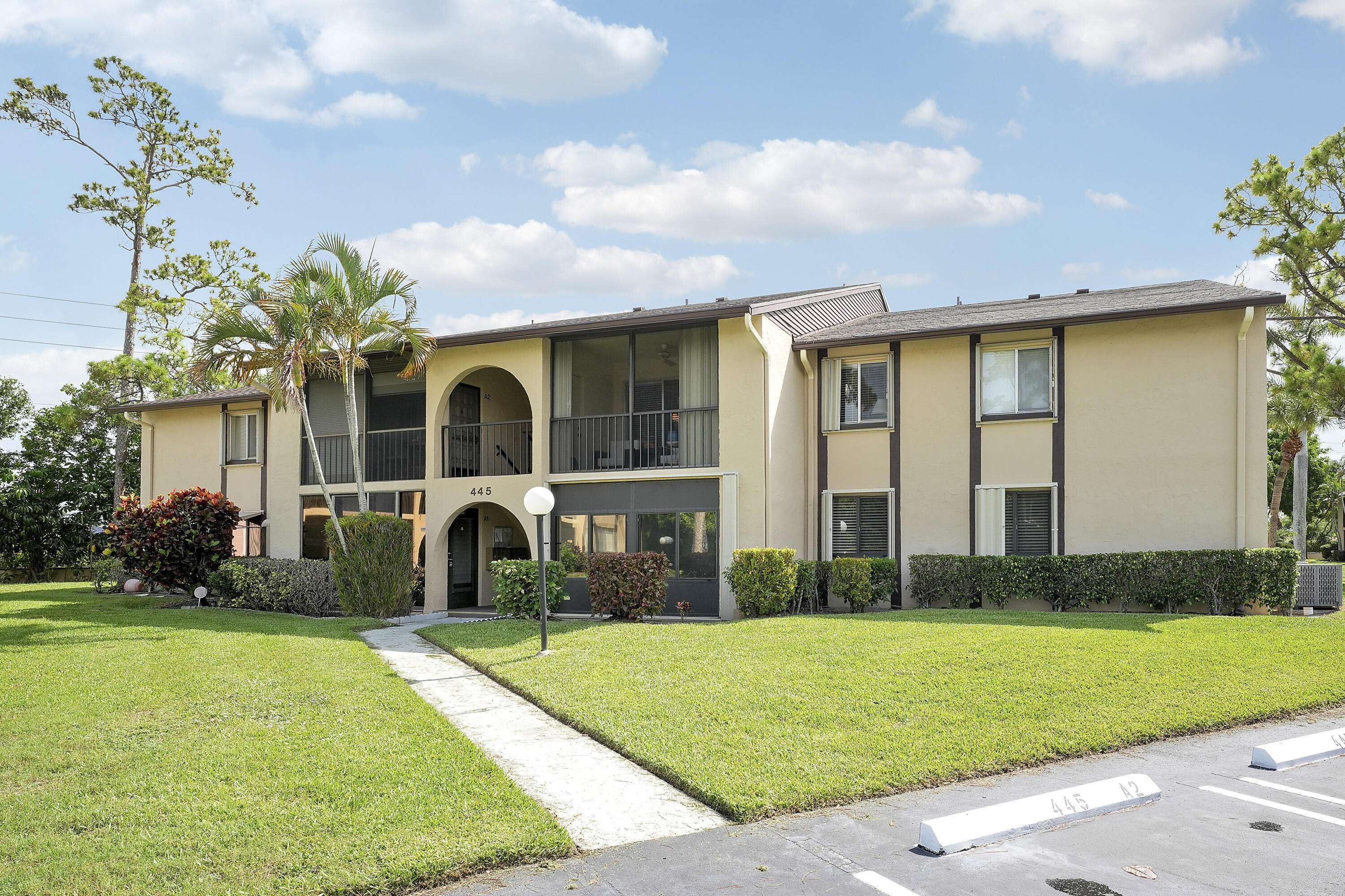 Greenacres, FL 33463,445 Pine Glen LN A-1