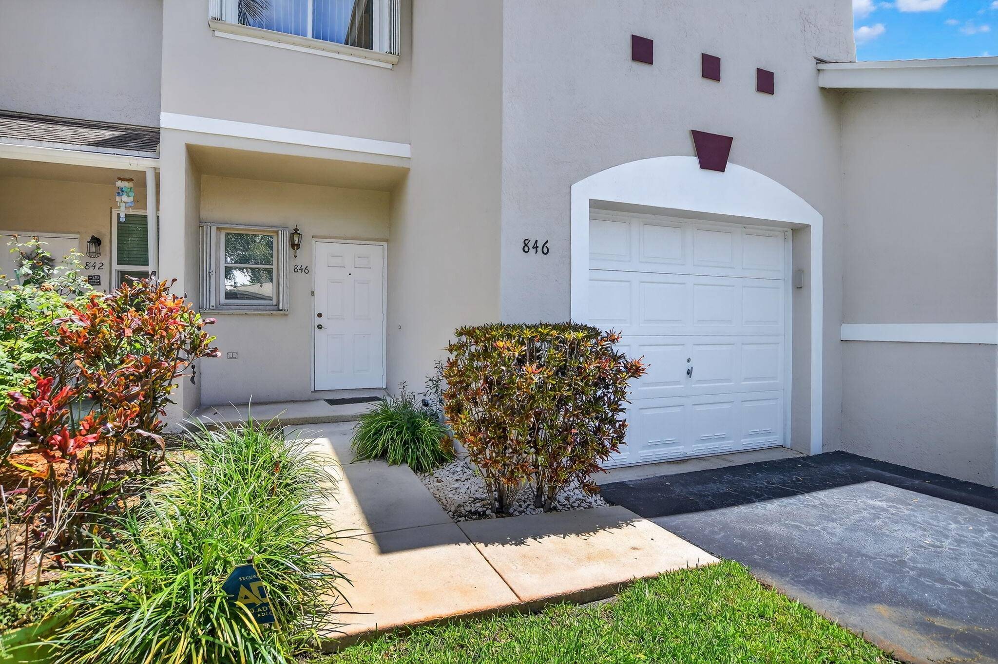 Deerfield Beach, FL 33064,846 NW 42nd PL