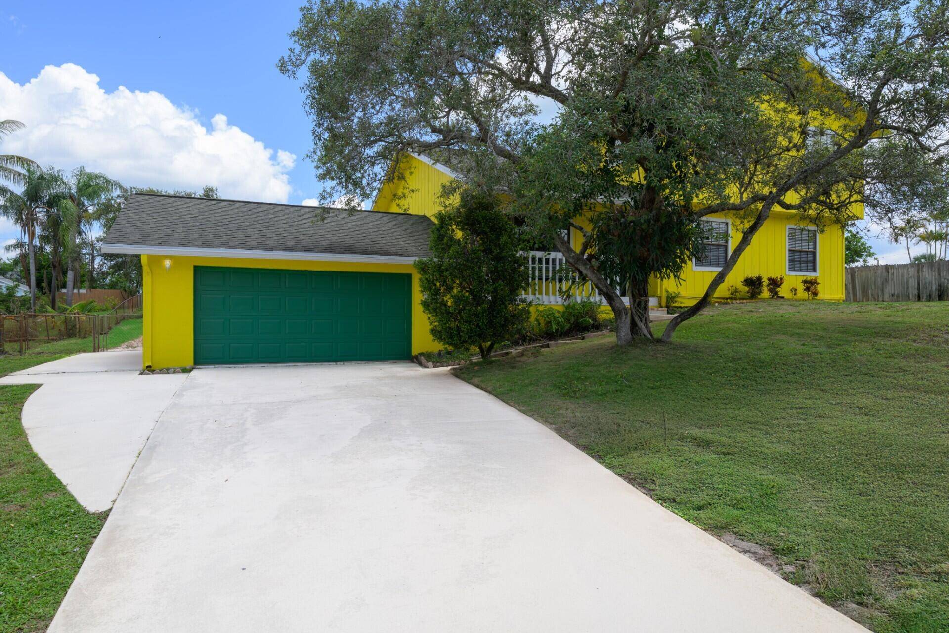 Hobe Sound, FL 33455,9291 SE Duncan ST