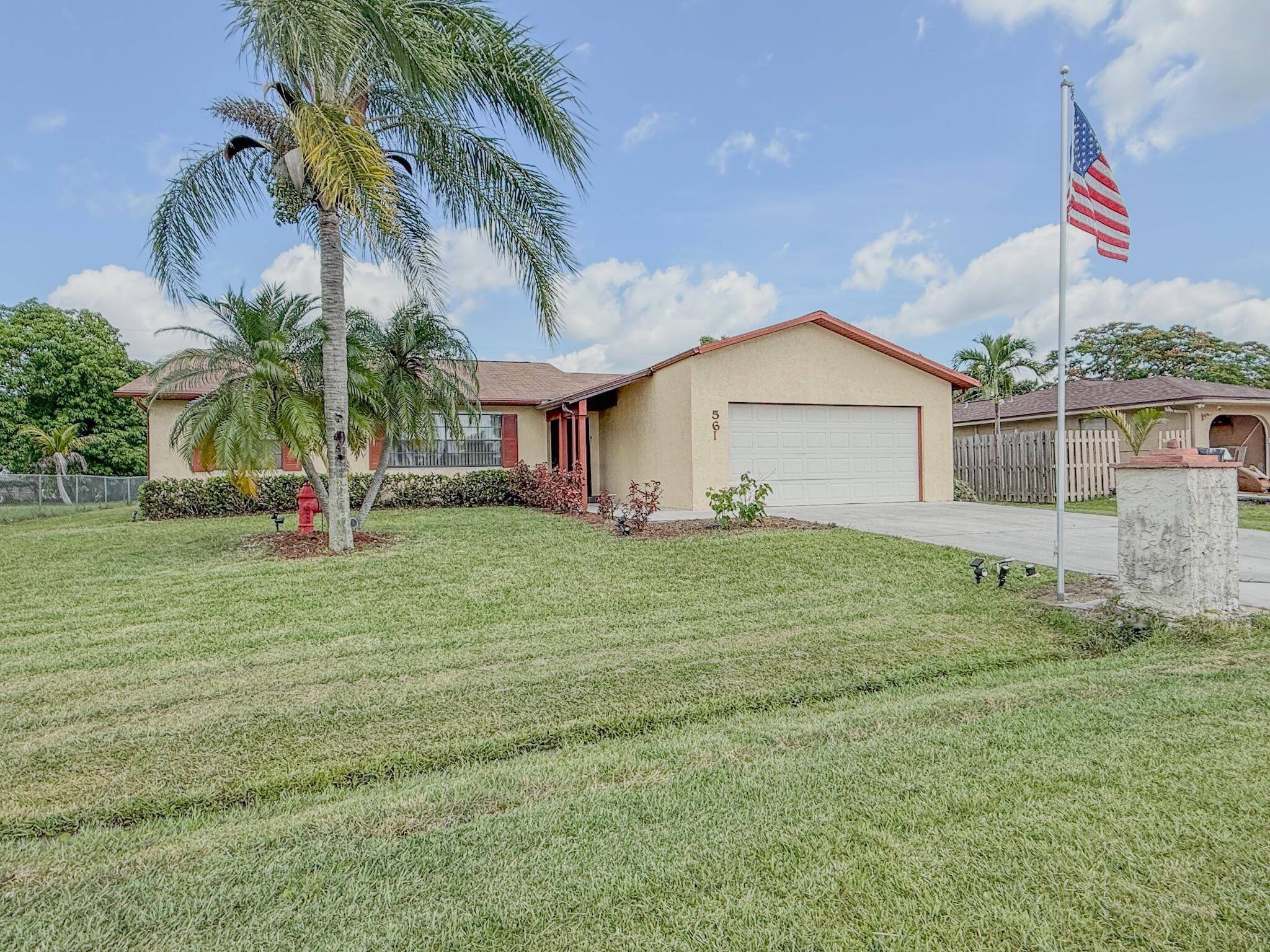 Port Saint Lucie, FL 34983,561 SE Marydale TER