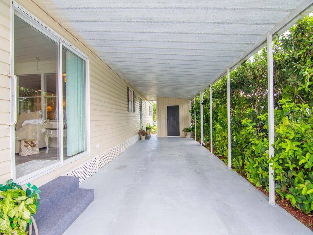 Jensen Beach, FL 34957,125 La Vaughn CIR