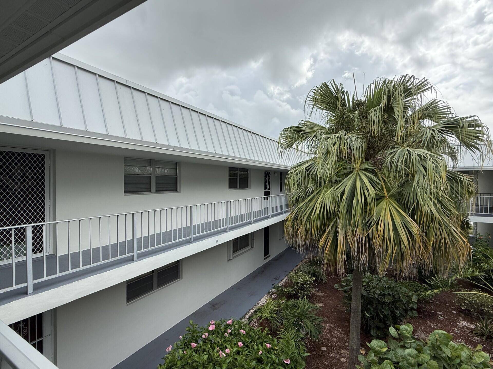 Fort Pierce, FL 34982,2302 Sunrise BLVD 203