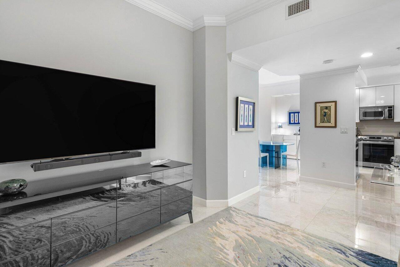 West Palm Beach, FL 33401,801 S Olive AVE 1012