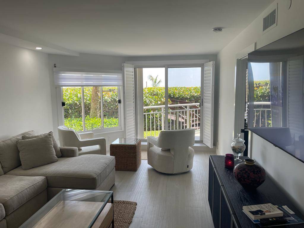 Hutchinson Island, FL 34949,3870 N Hwy A1a 102