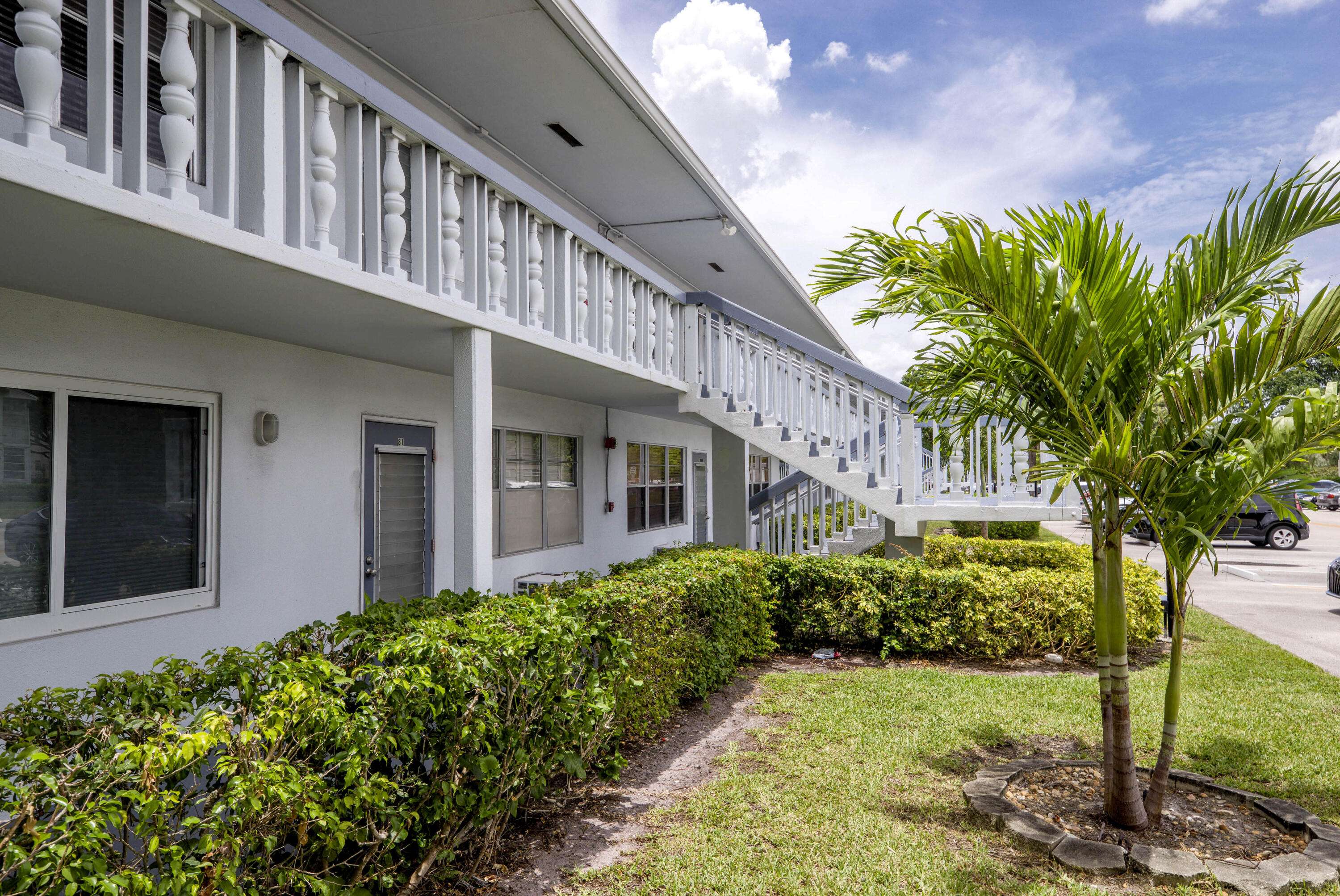 Deerfield Beach, FL 33442,81 Farnham D