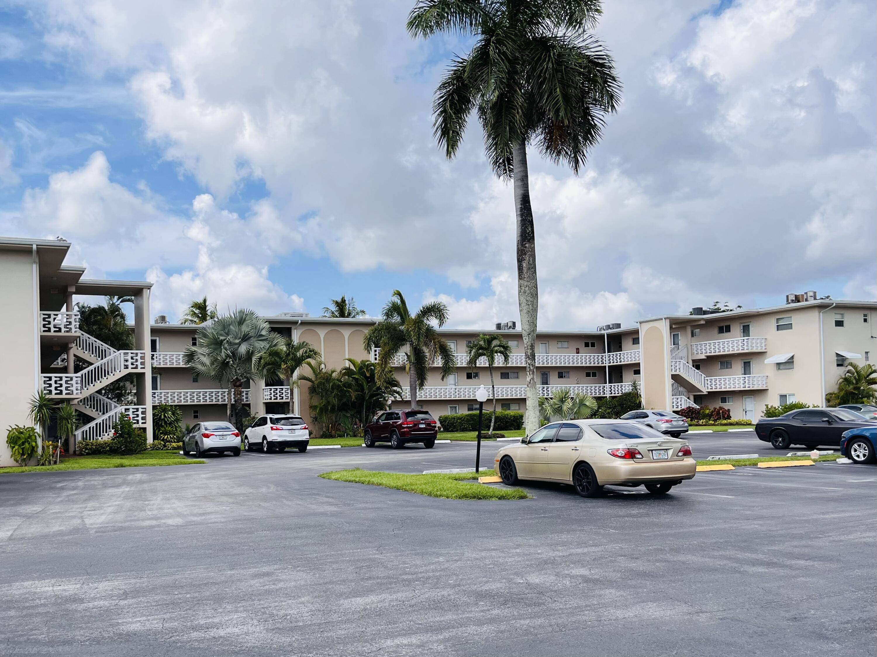 Lake Worth, FL 33461,2812 S Garden DR 206