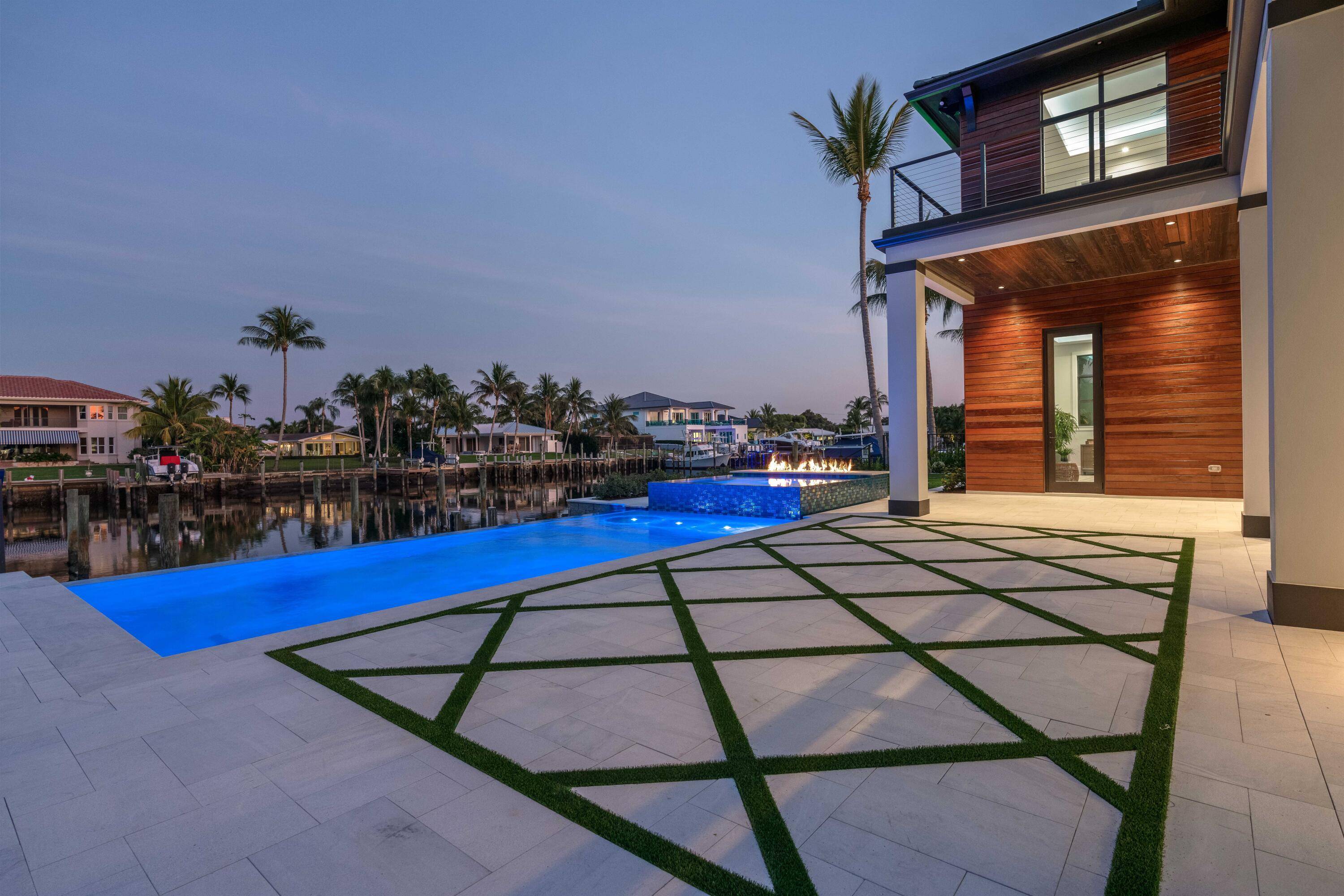 North Palm Beach, FL 33408,736 Lagoon DR