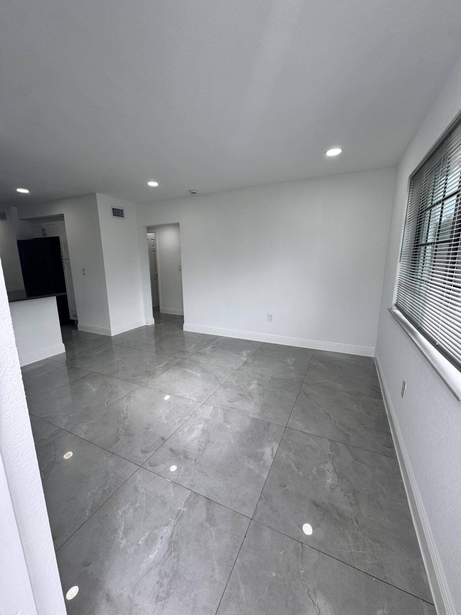 Lake Worth Beach, FL 33460,410 S D ST