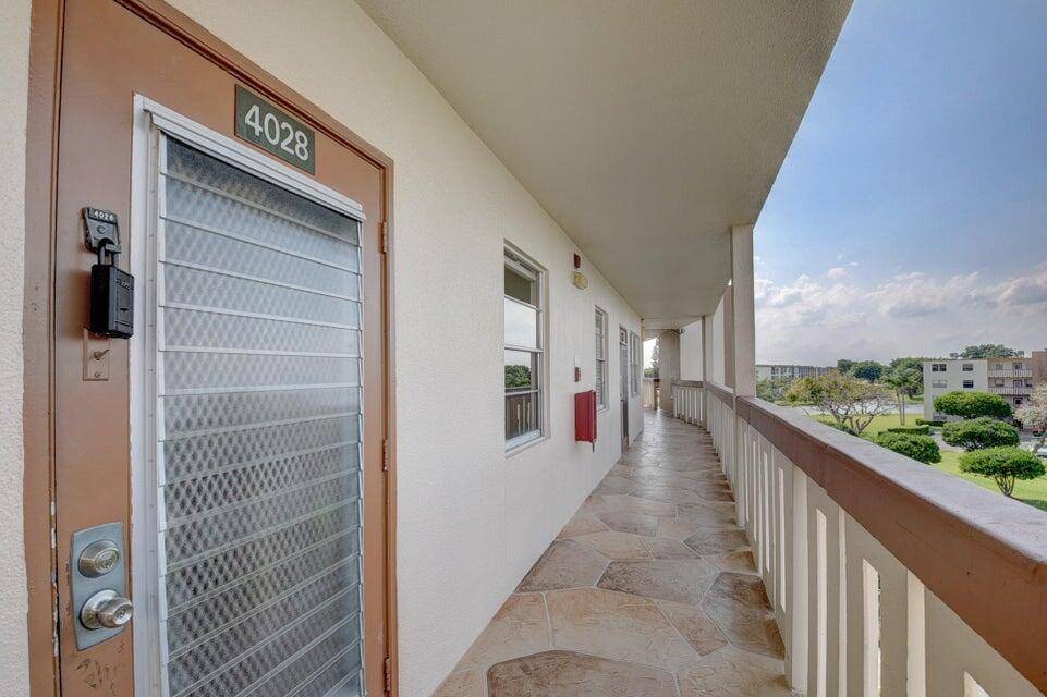 Boca Raton, FL 33434,4028 Newcastle B 4028