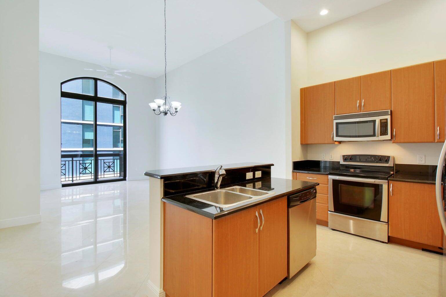 West Palm Beach, FL 33401,701 S Olive AVE 316