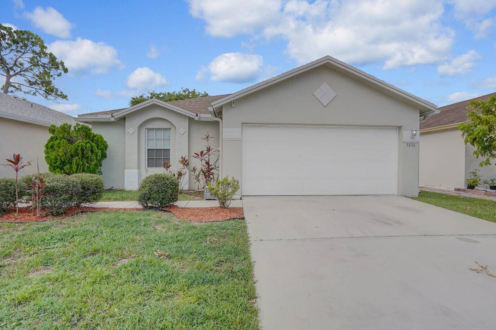 West Palm Beach, FL 33415,5836 Azalea CIR