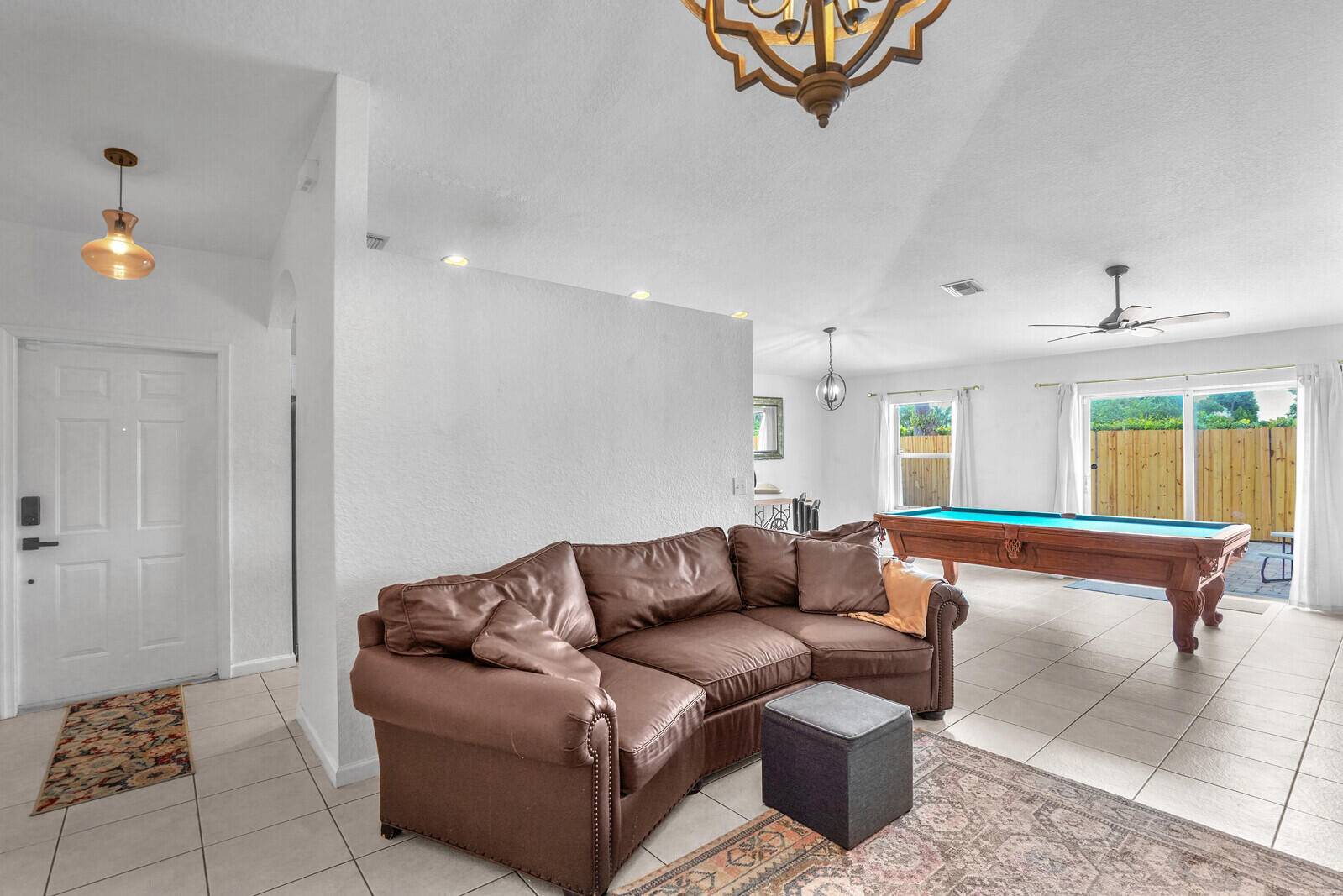 West Palm Beach, FL 33415,5836 Azalea CIR