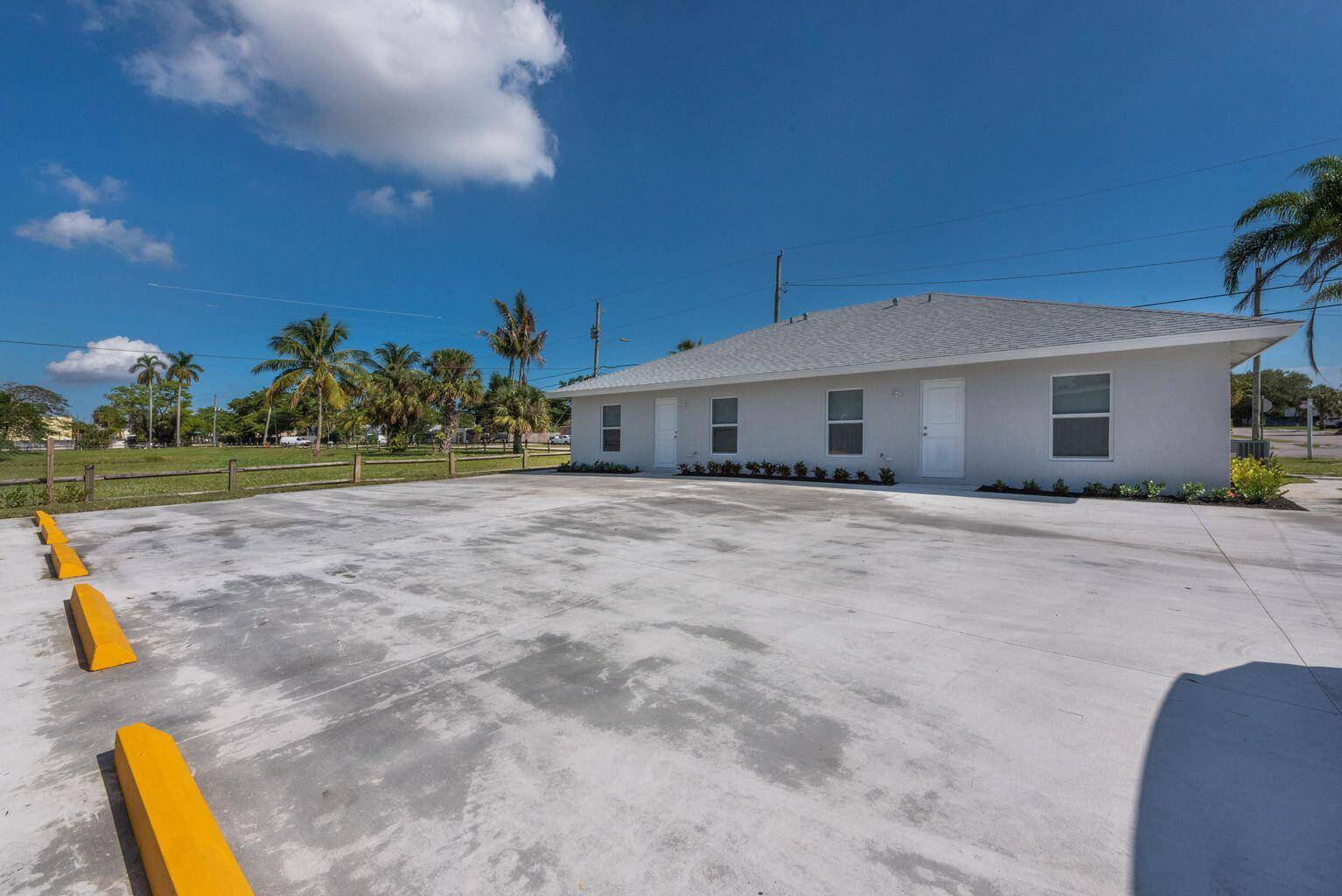 West Palm Beach, FL 33409,1119 Osceola Drive