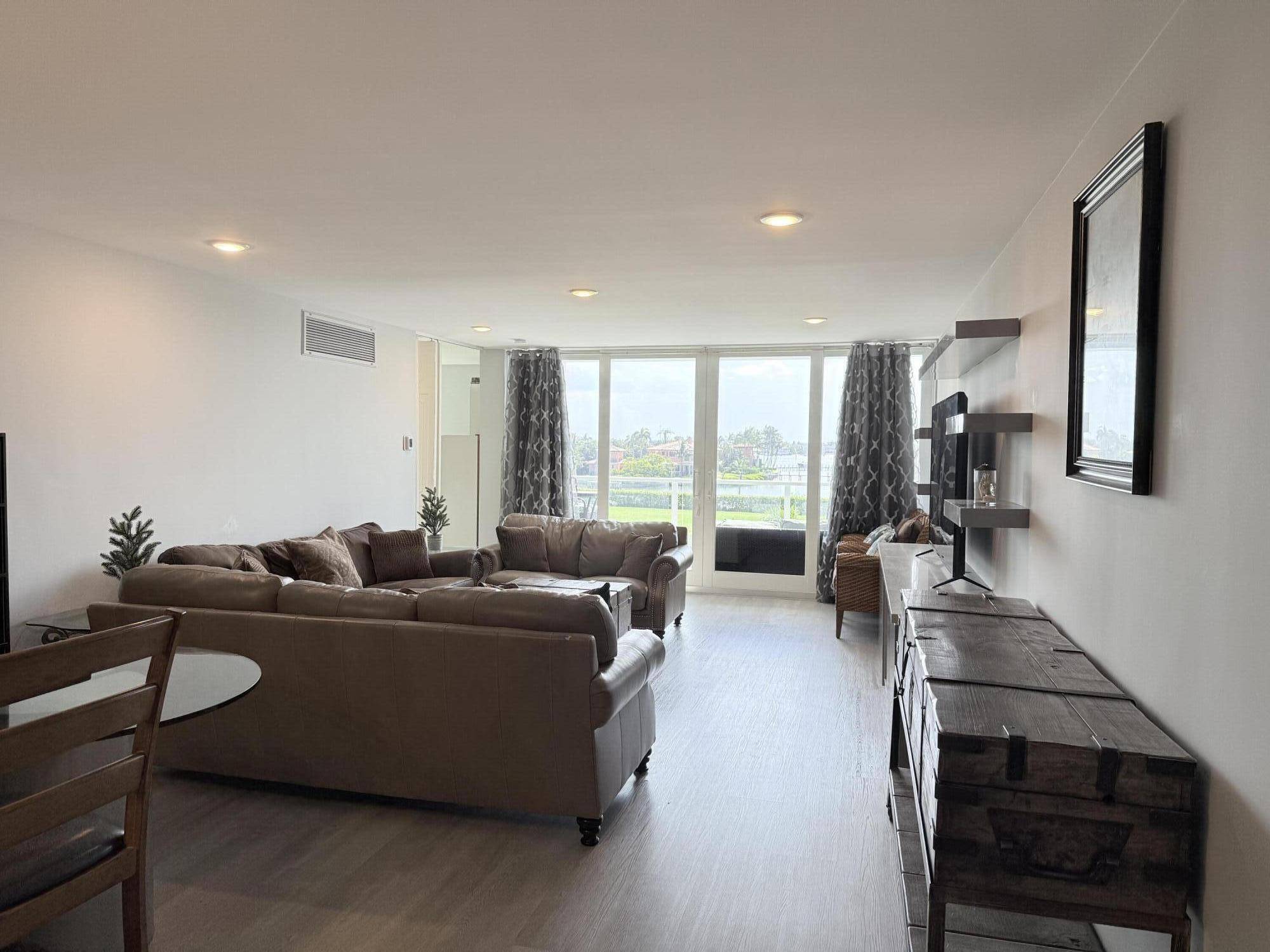 Palm Beach, FL 33480,3450 S Ocean BLVD 2220