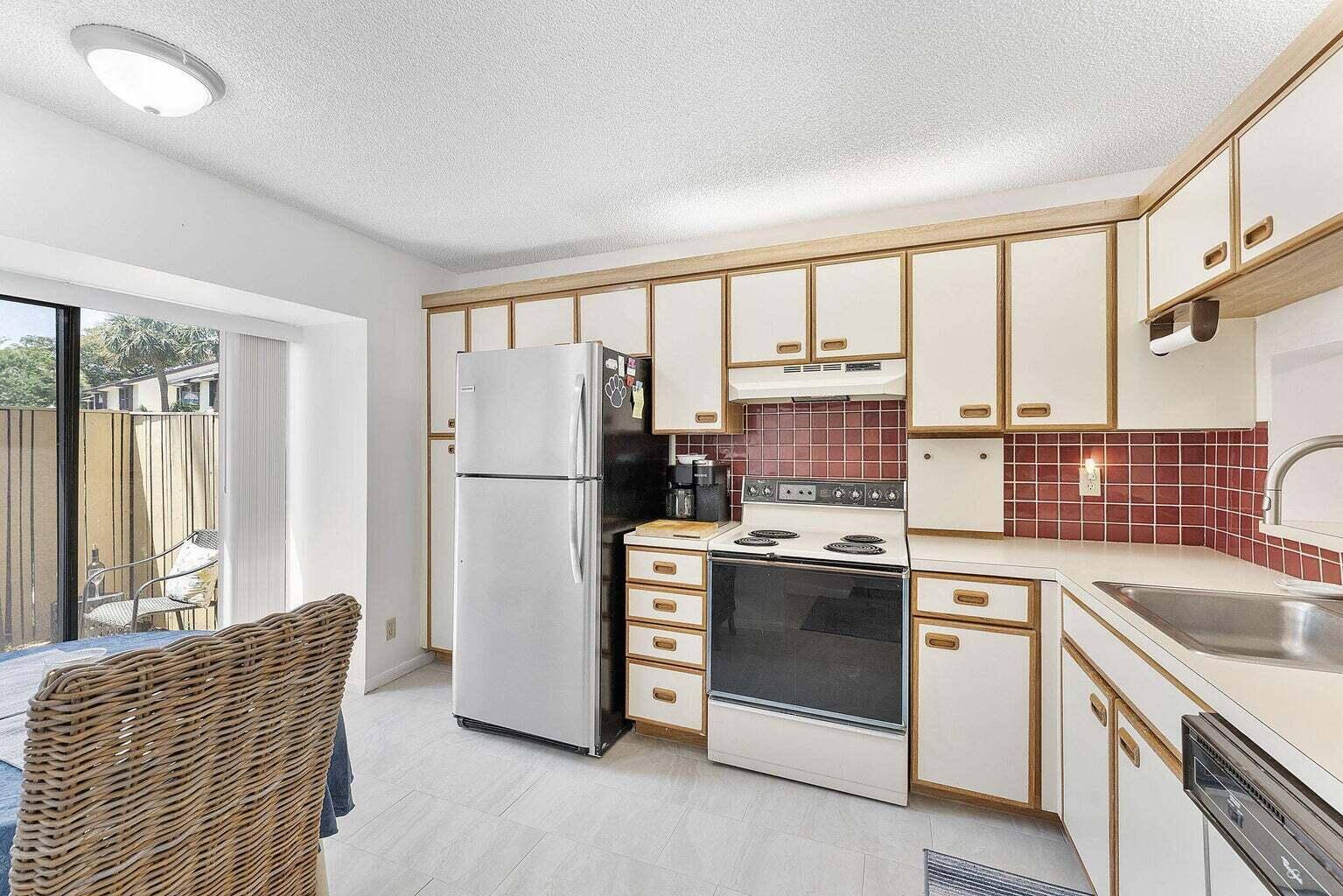 Coconut Creek, FL 33066,4575 S Carambola CIR 27206