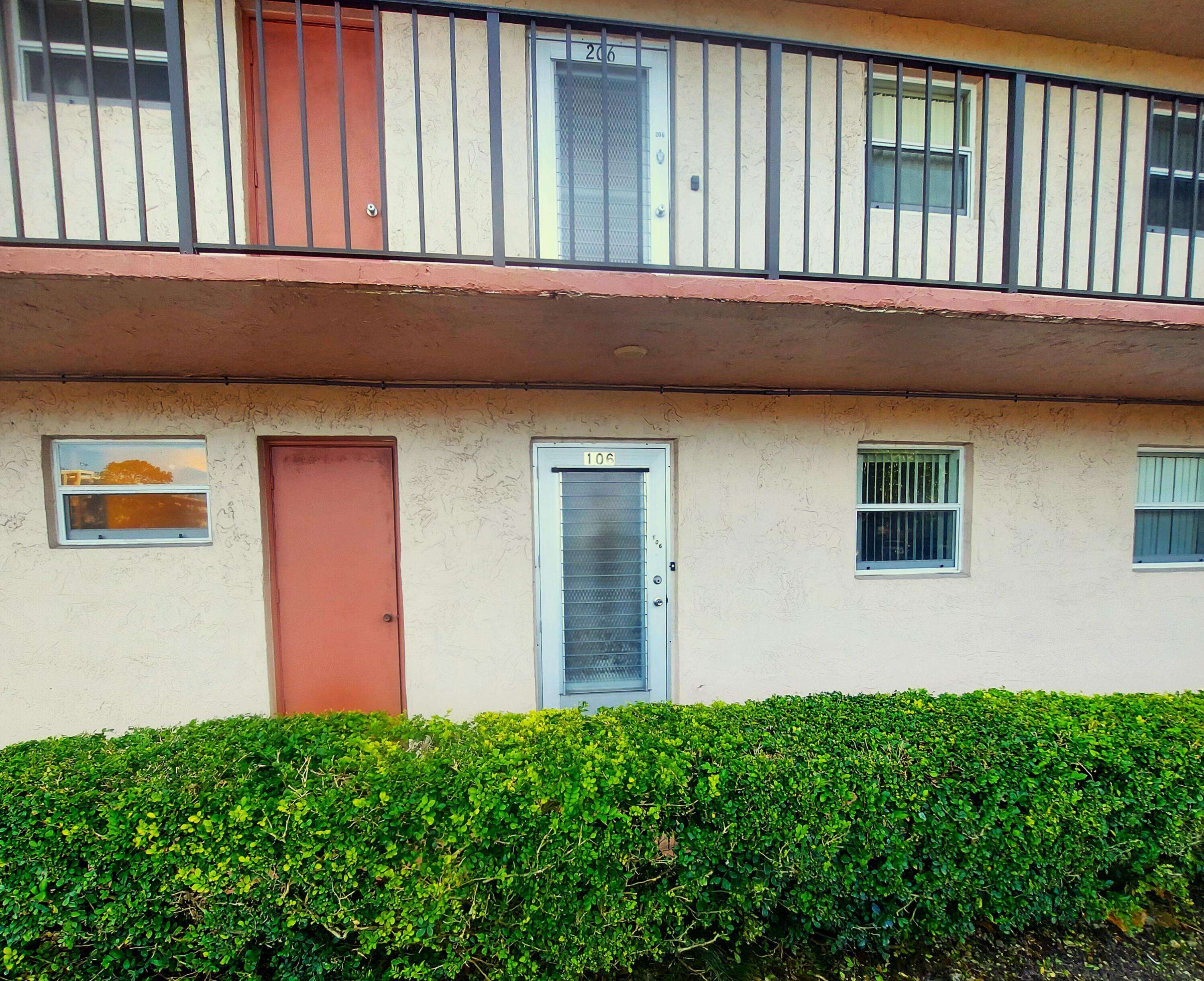 Palm Springs, FL 33461,225 Bonnie BLVD 106