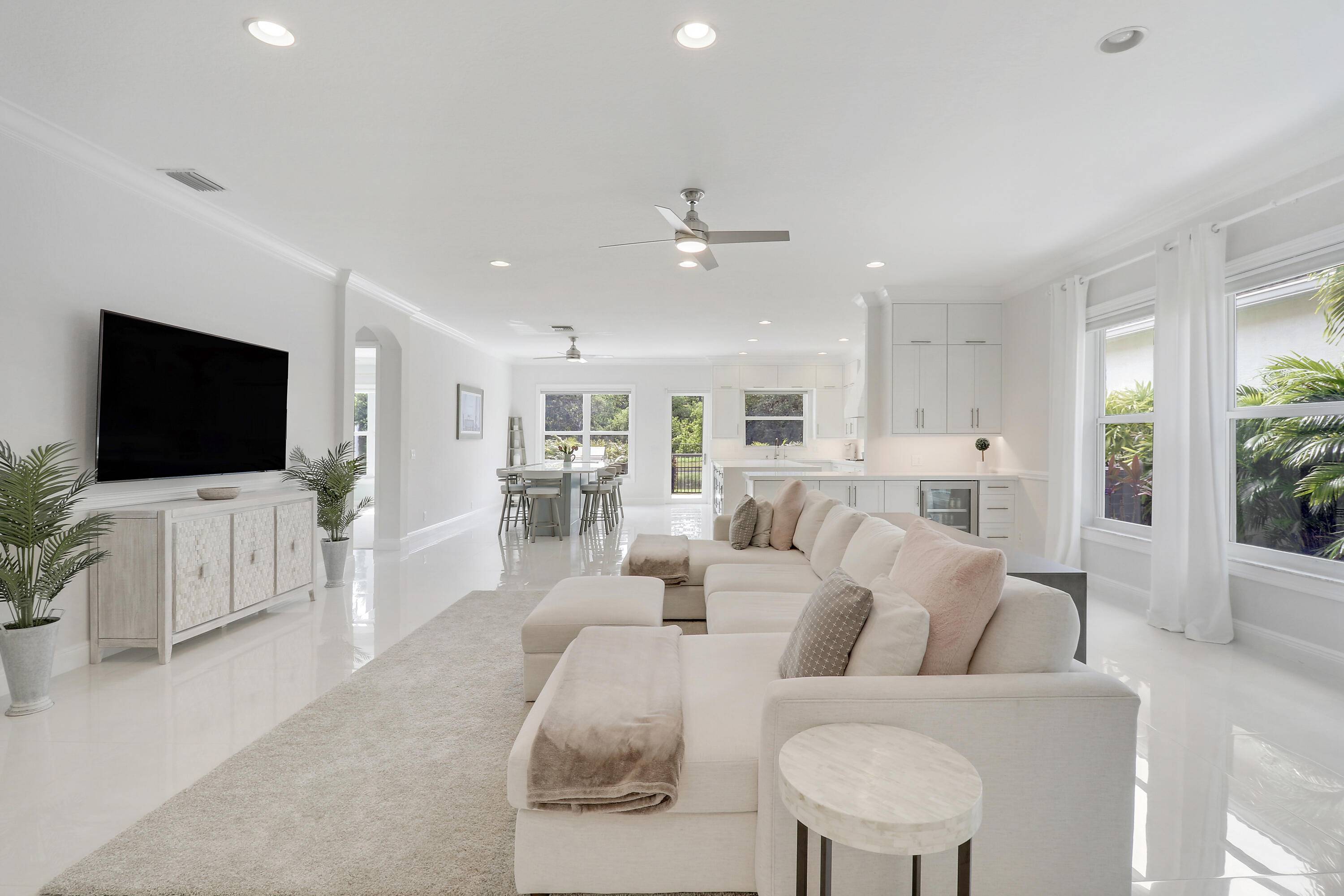 Palm Beach Gardens, FL 33418,143 Via Condado WAY
