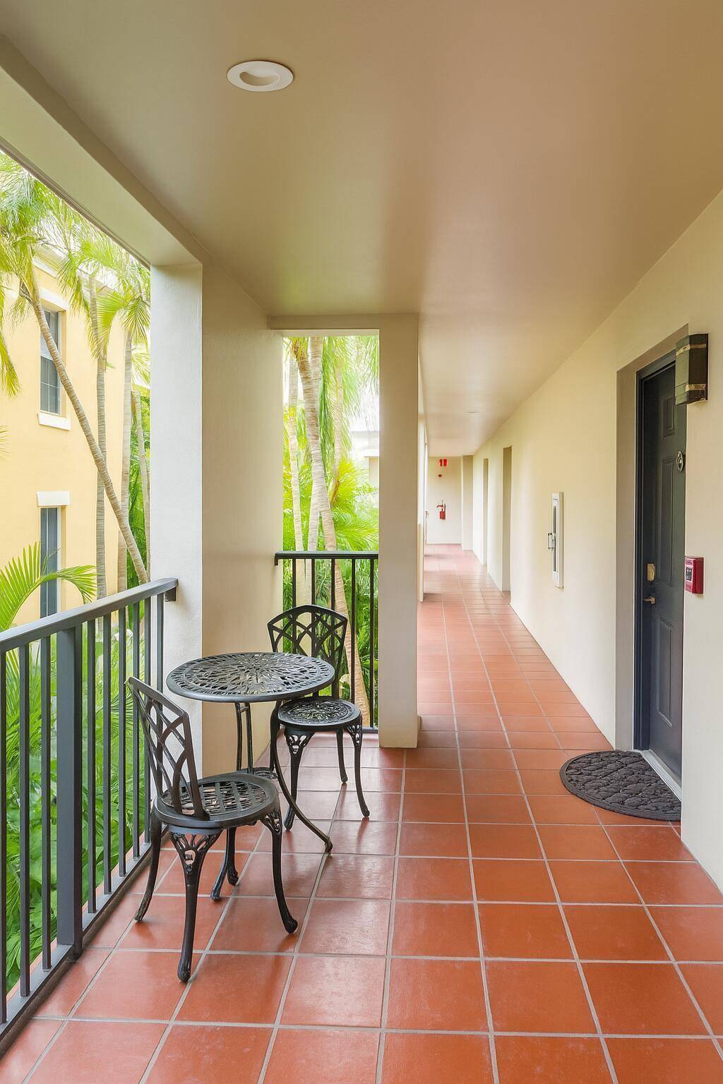 West Palm Beach, FL 33401,560 S Sapodilla 203 AVE 203