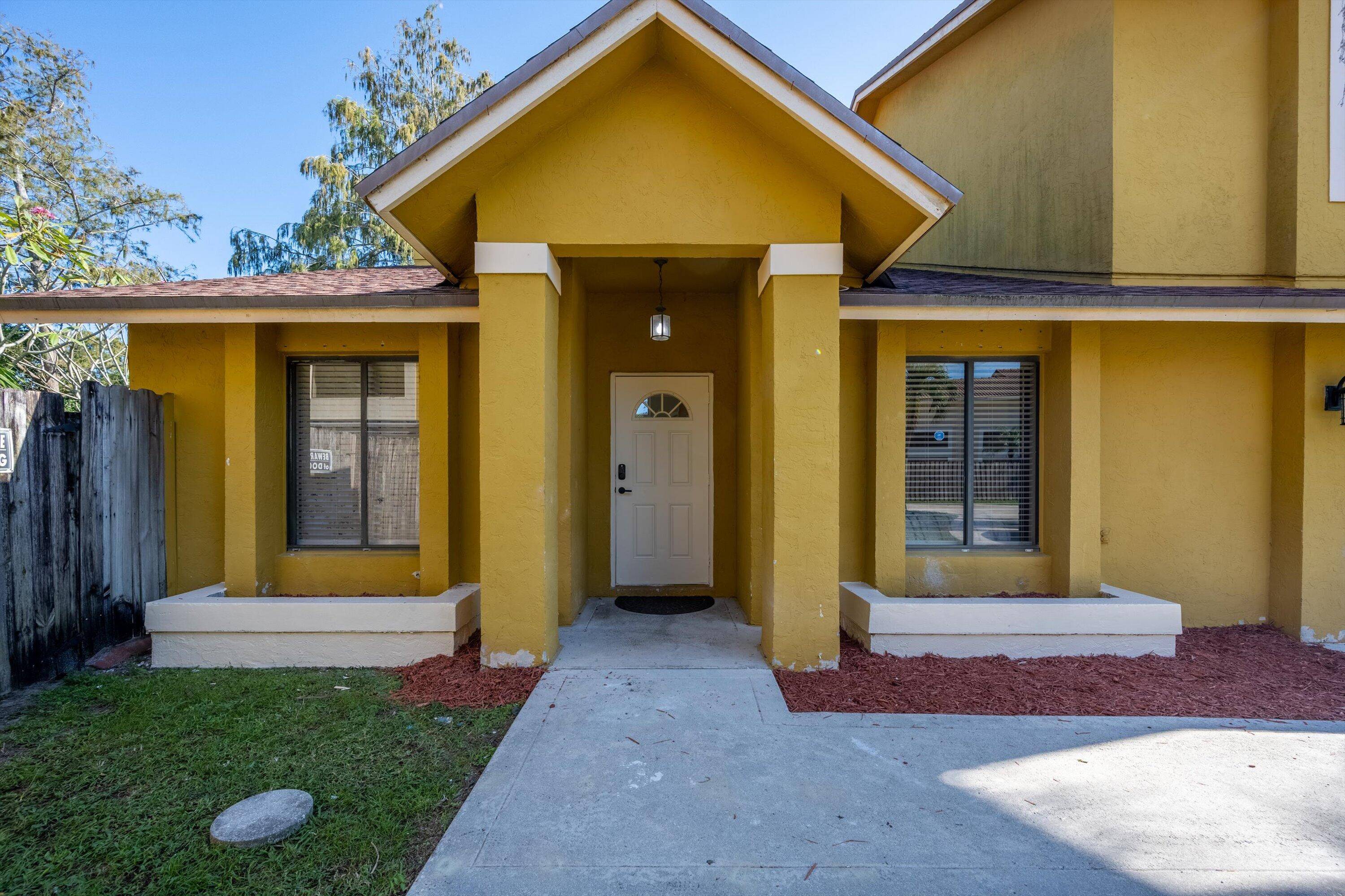 Wellington, FL 33414,13745 Yarmouth DR B