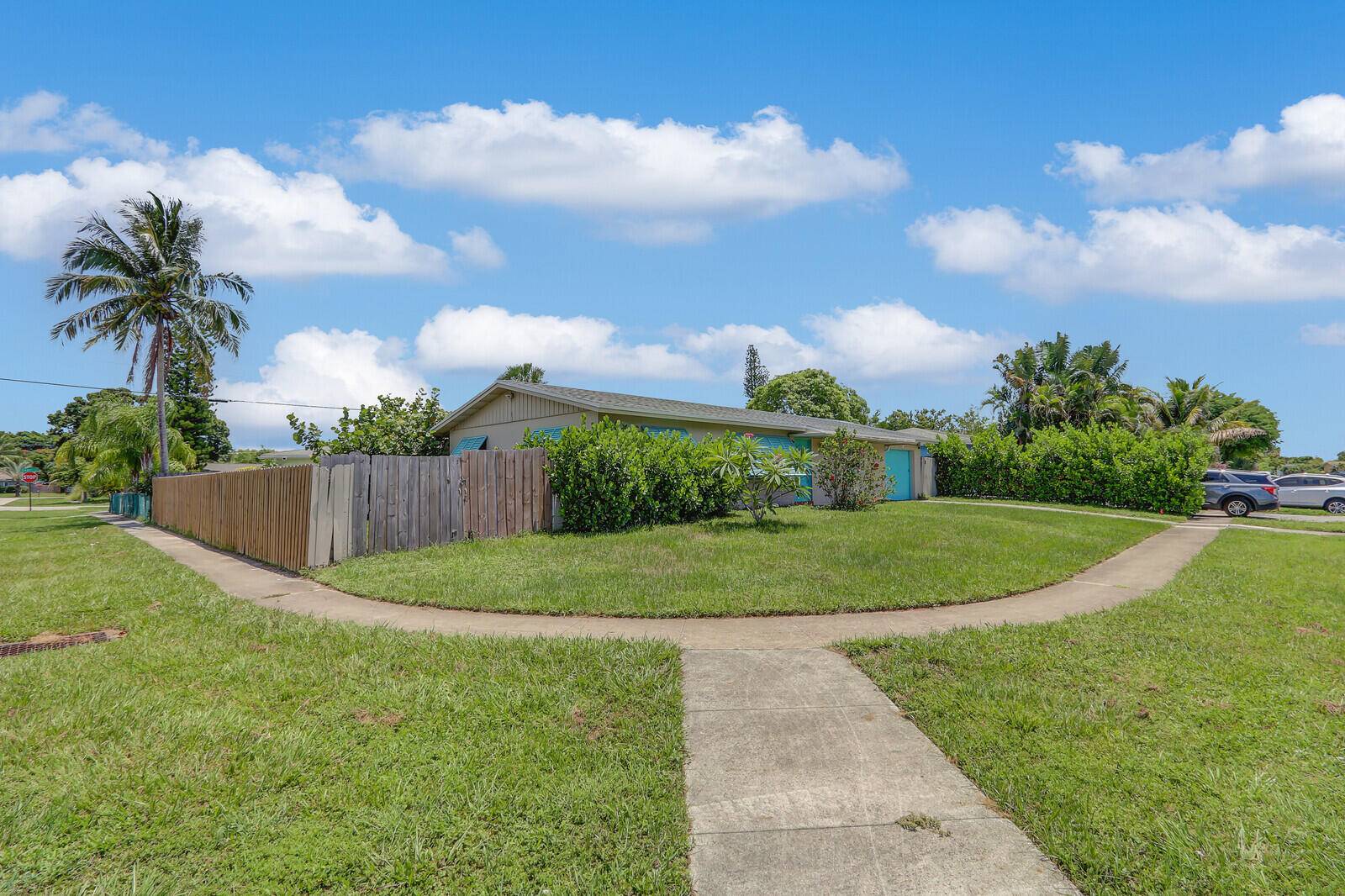 Palm Beach Gardens, FL 33410,3265 Bermuda RD