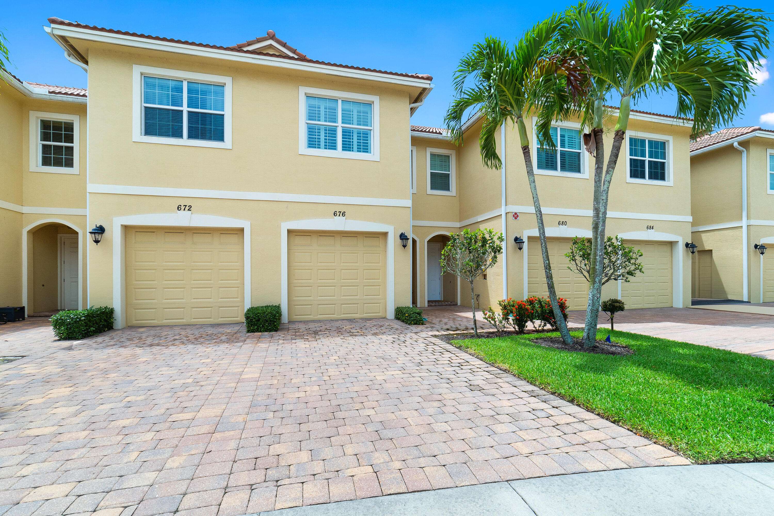 Stuart, FL 34997,676 SW Glen Crest WAY
