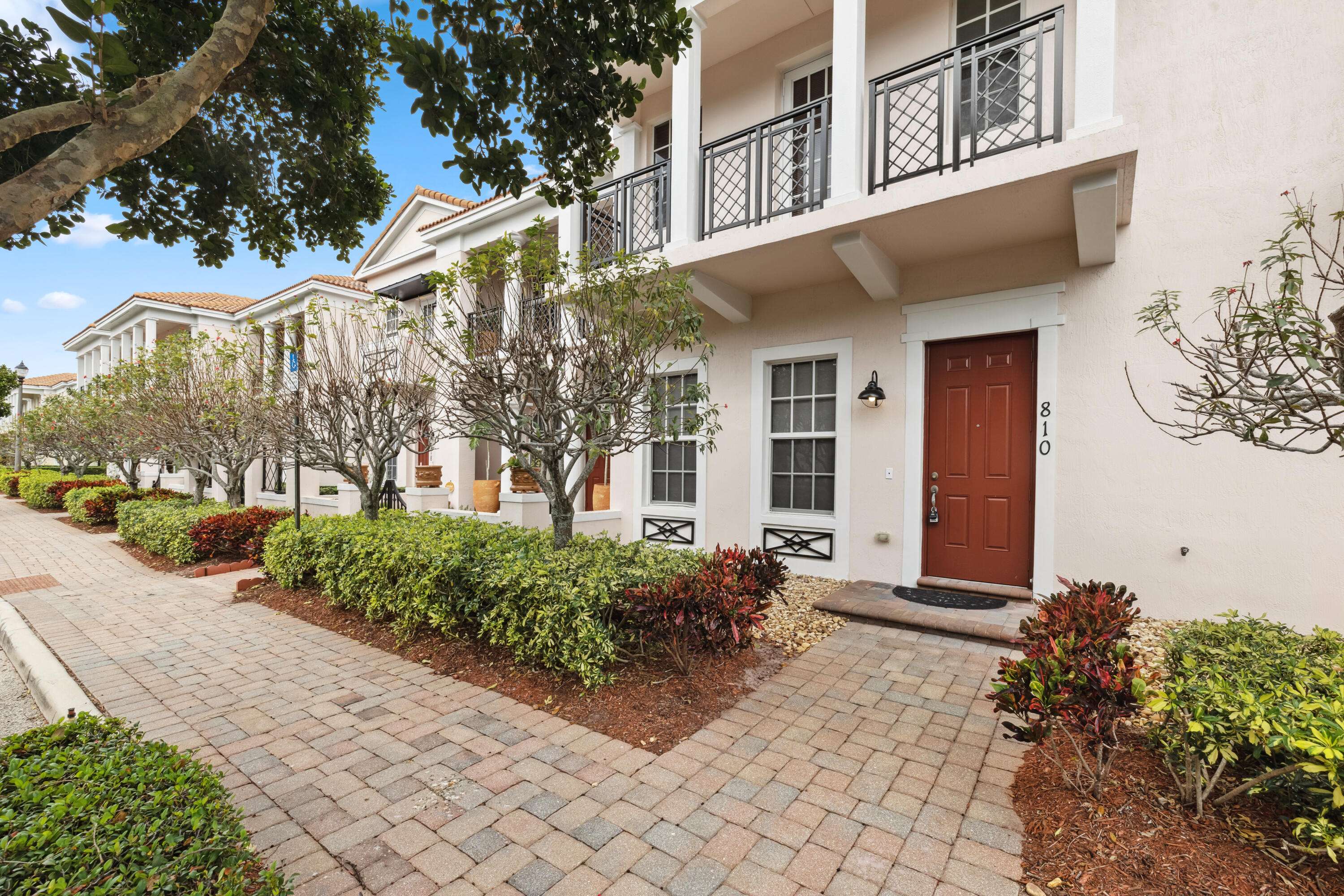 Boca Raton, FL 33487,810 NW 83rd LN