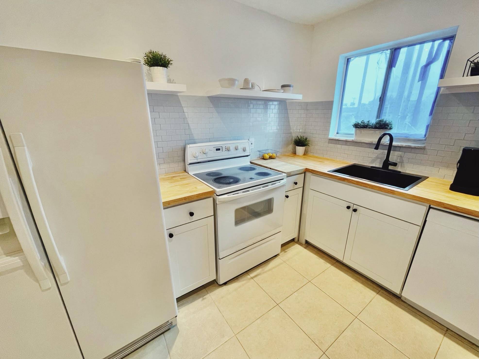 Lake Worth Beach, FL 33460,1410 S Federal HWY 205