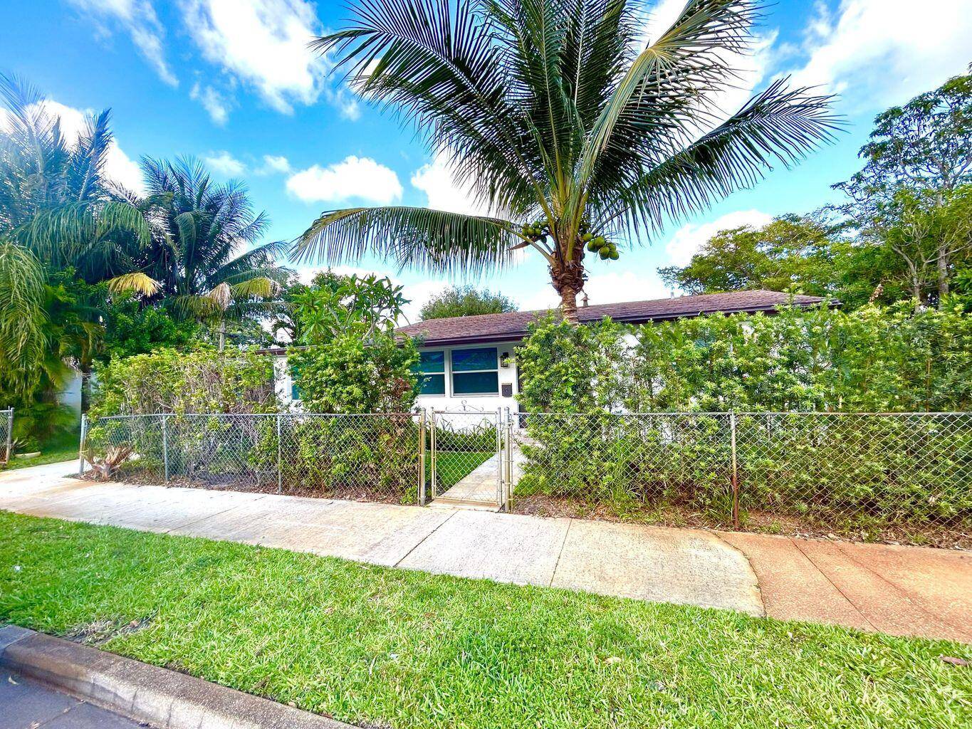 West Palm Beach, FL 33401,2520 Ridgeway AVE