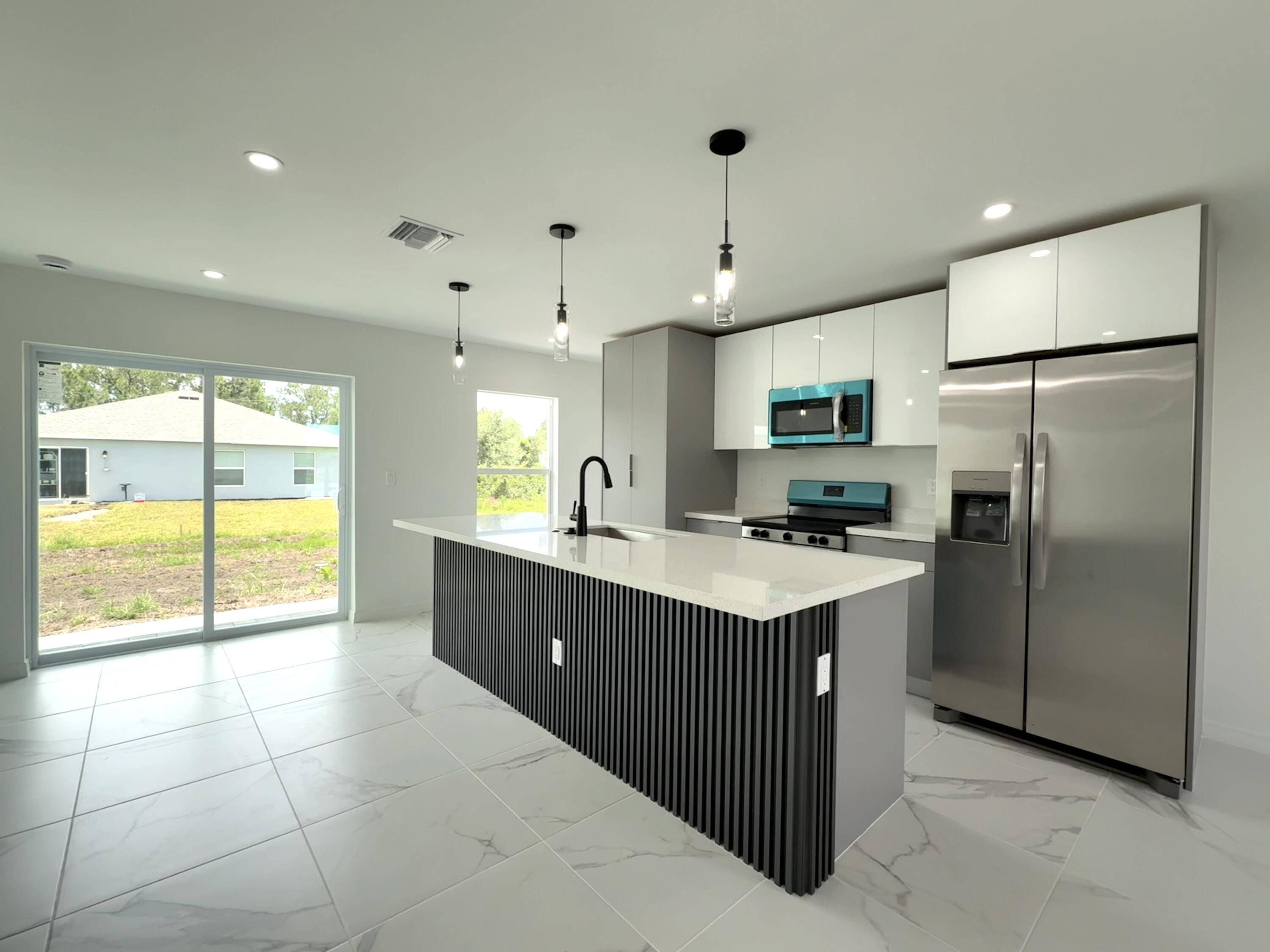 Lehigh Acres, FL 33974,206 Pembroke ST