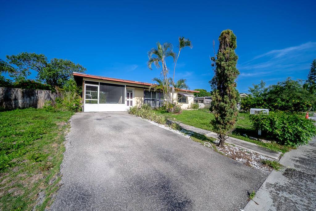 Lantana, FL 33462,320 S 12th ST
