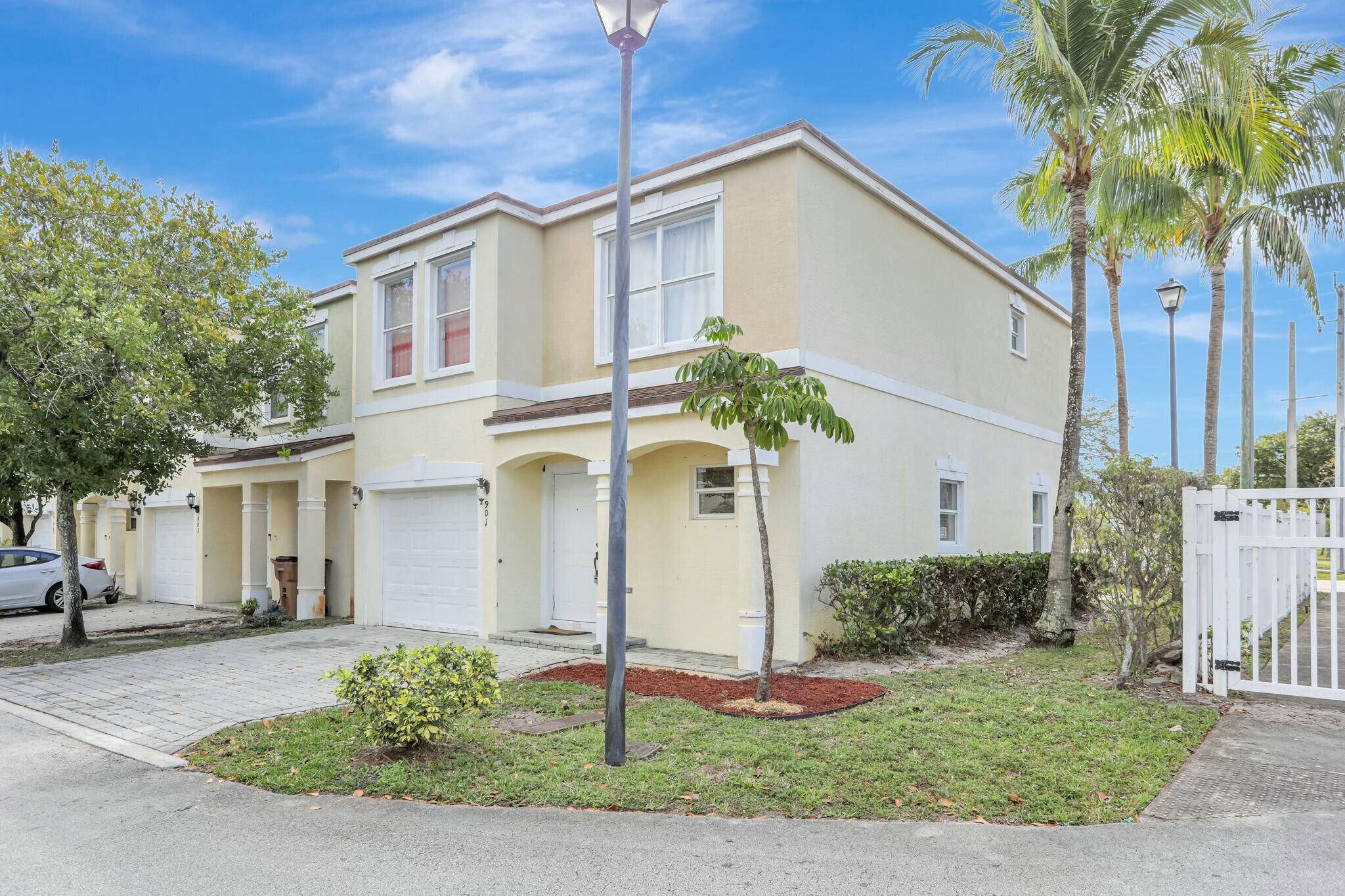 Deerfield Beach, FL 33441,901 SW 15th ST