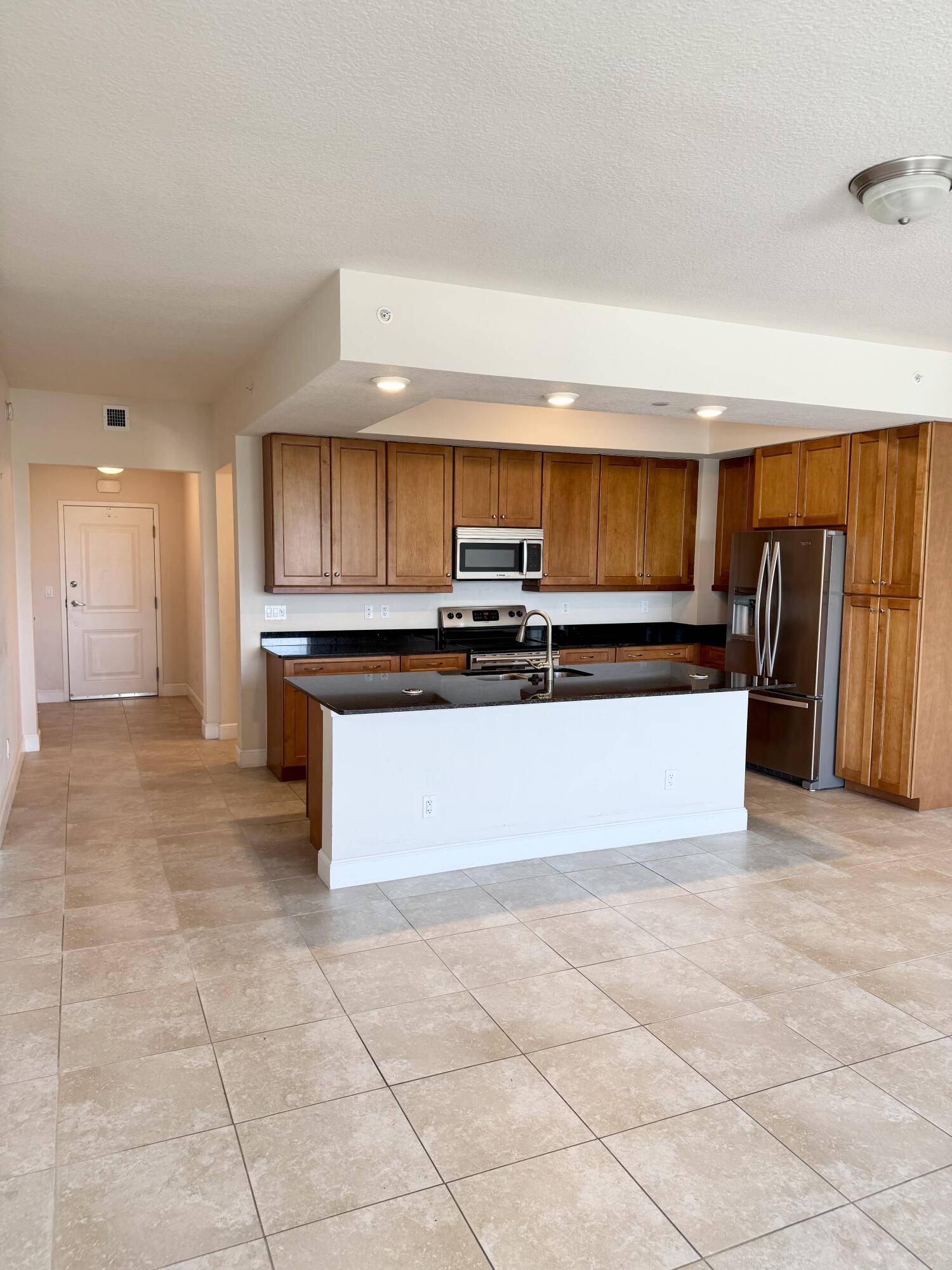 Juno Beach, FL 33408,341 N Bay Colony DR 341
