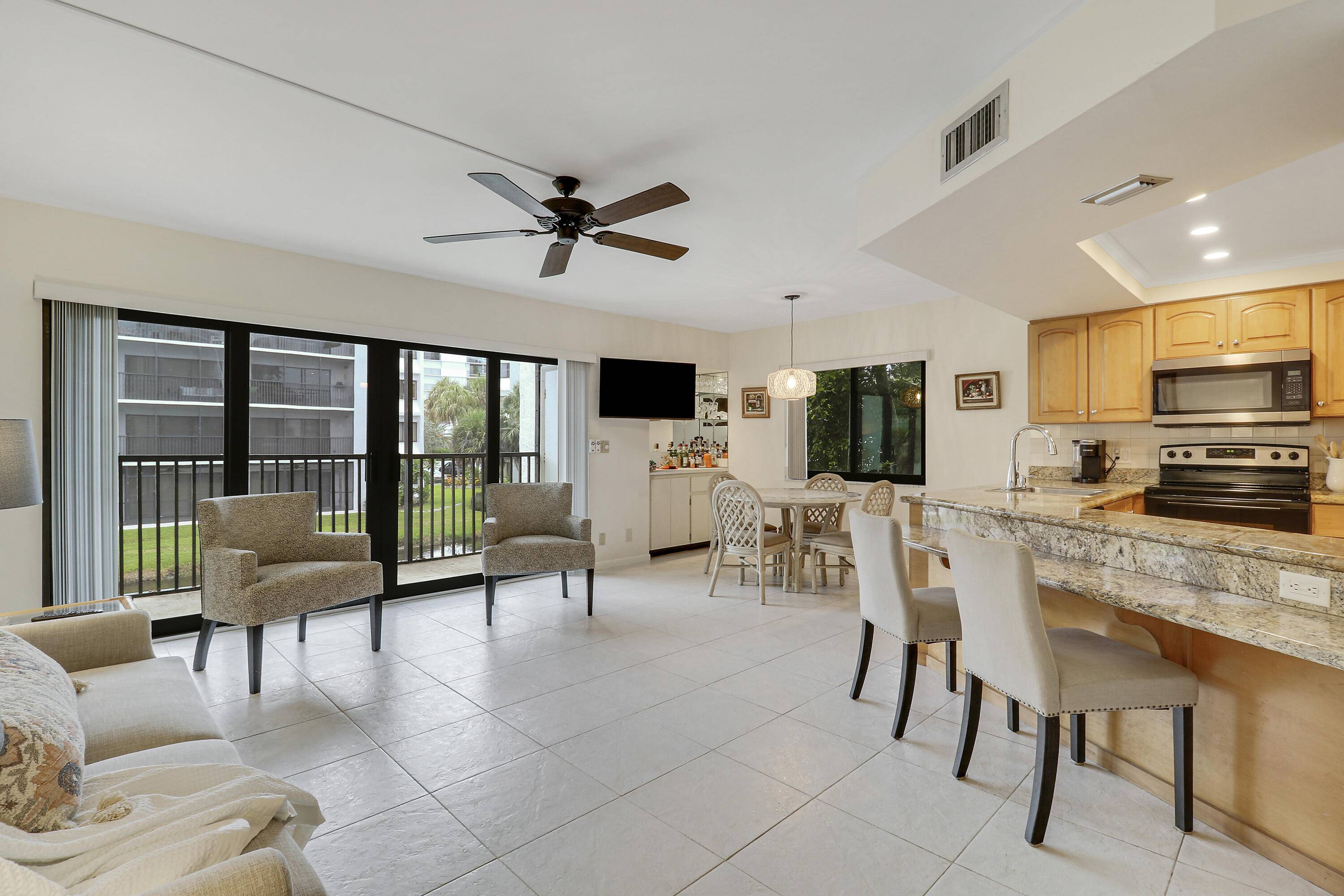 Jupiter, FL 33477,1605 S Us Highway 1 D206