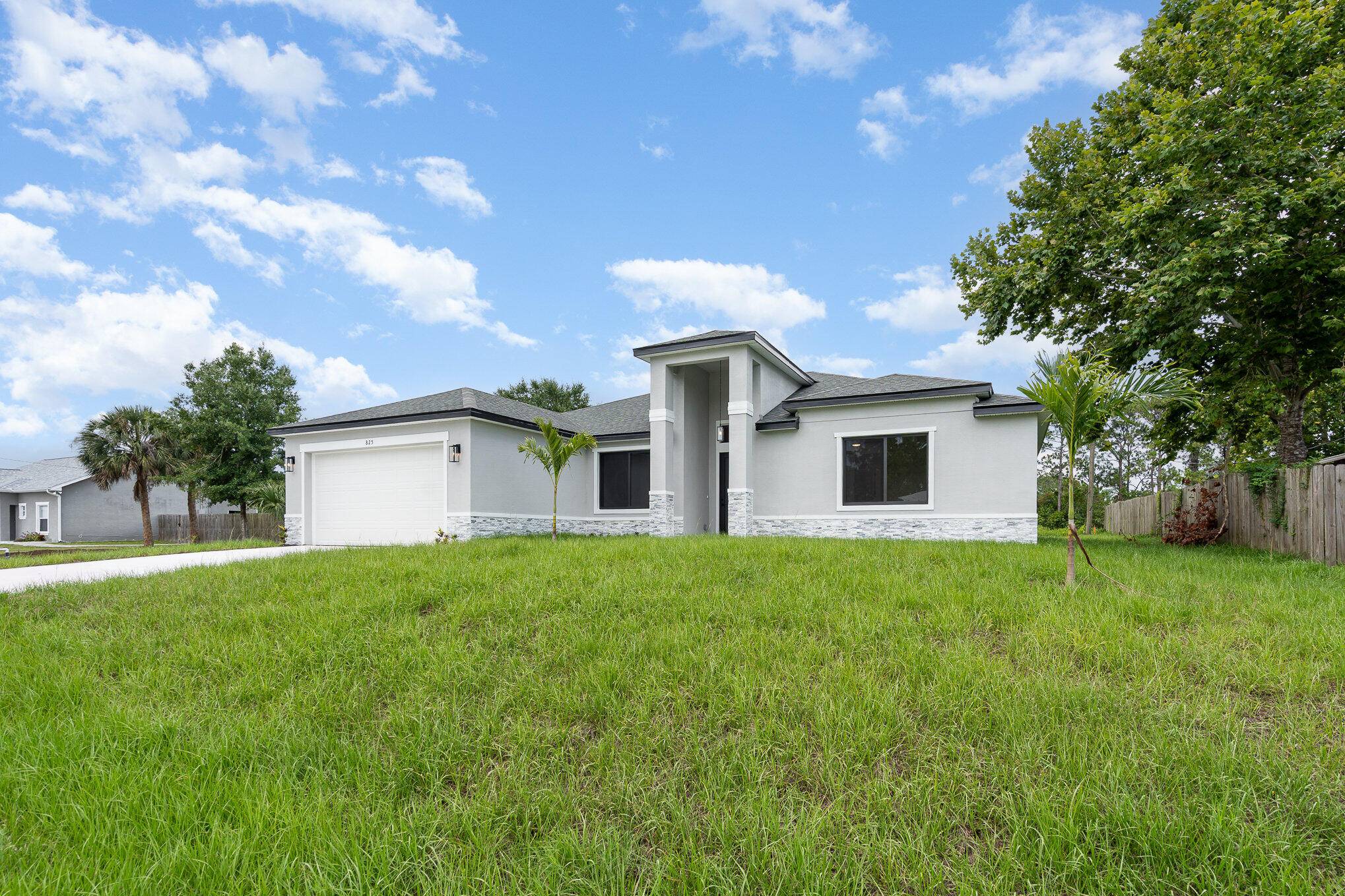 Palm Bay, FL 32908,825 SW Tejon AVE
