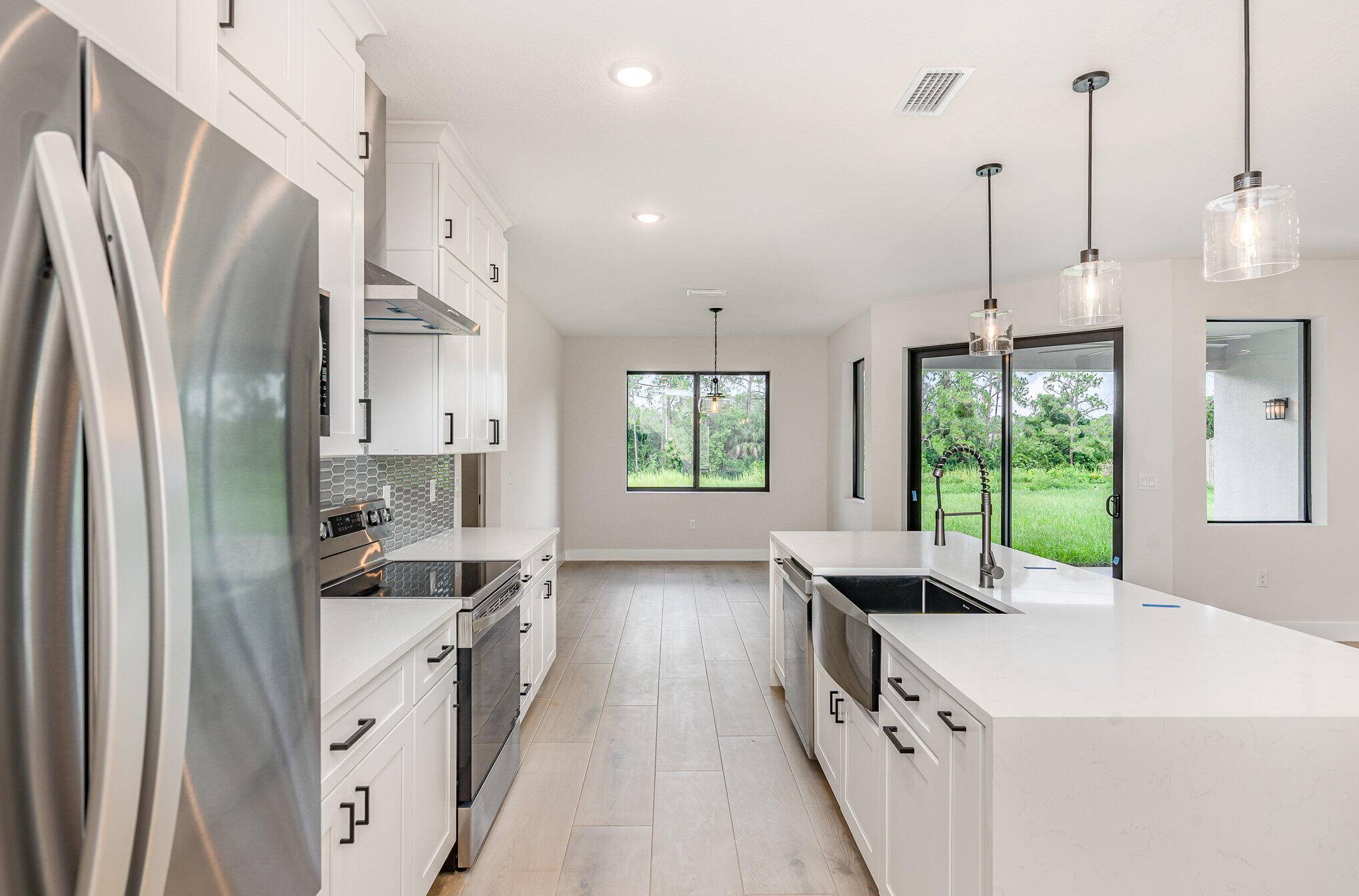 Palm Bay, FL 32908,825 SW Tejon AVE