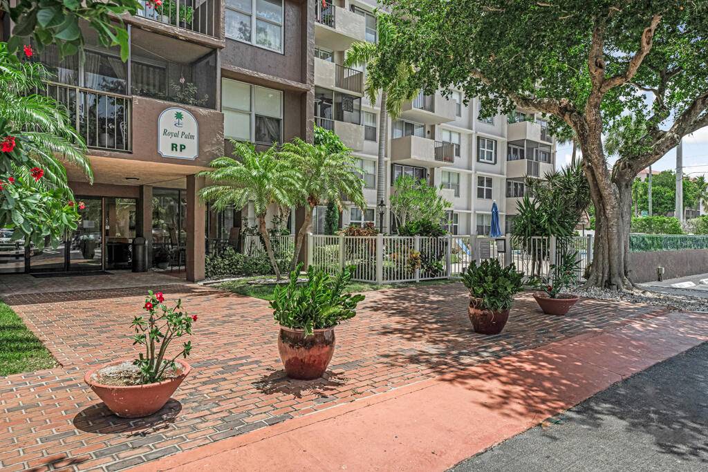 Pompano Beach, FL 33062,777 S Federal HWY Rp912