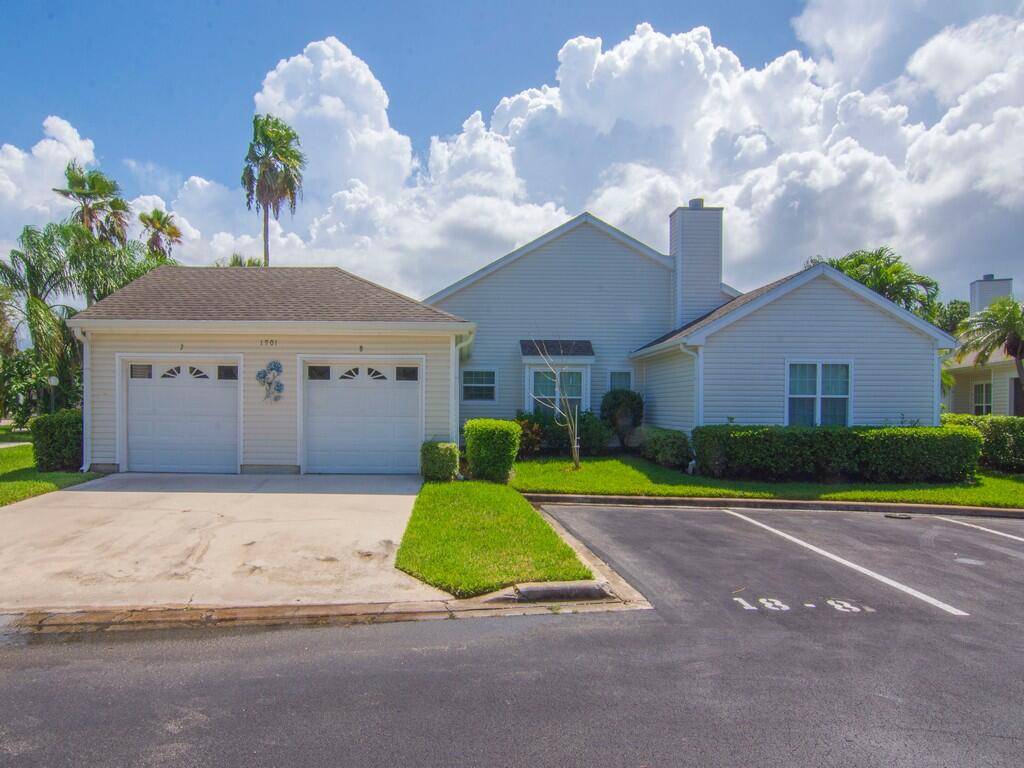 Vero Beach, FL 32966,1901 Westminster CIR 7