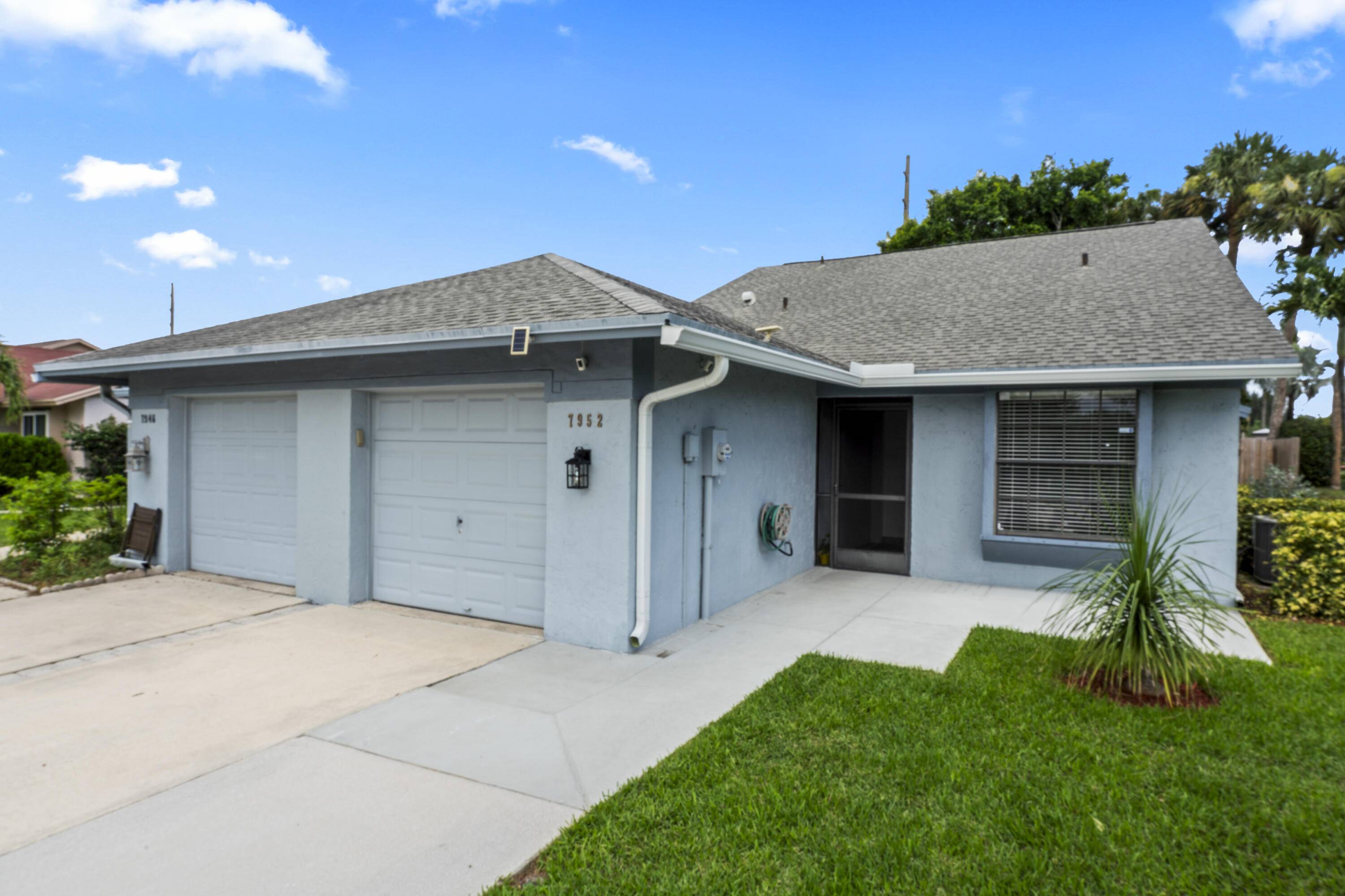 Lake Worth, FL 33463,7952 Aztec CT
