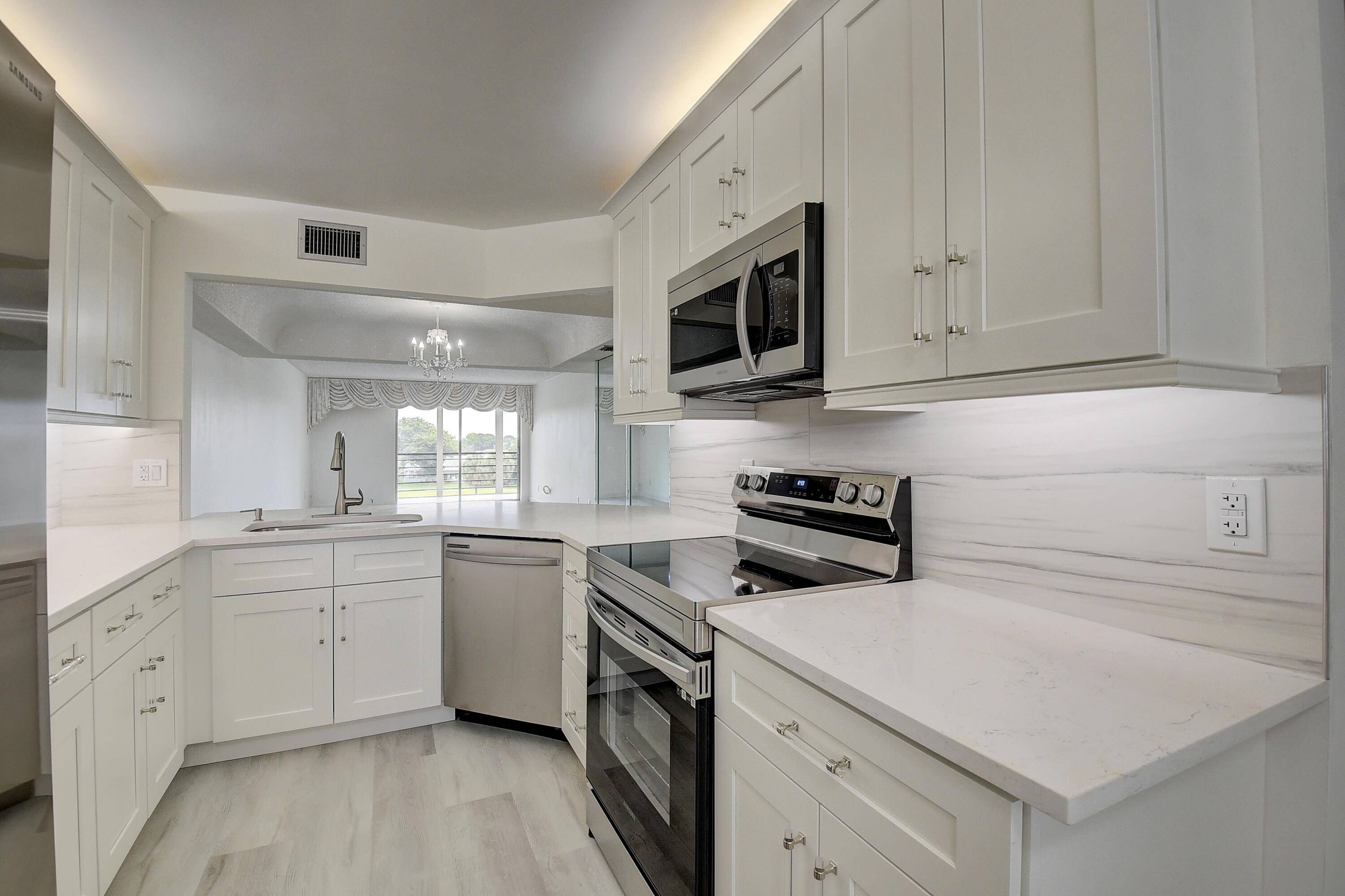 Boca Raton, FL 33428,23305 N Barwood LN 406