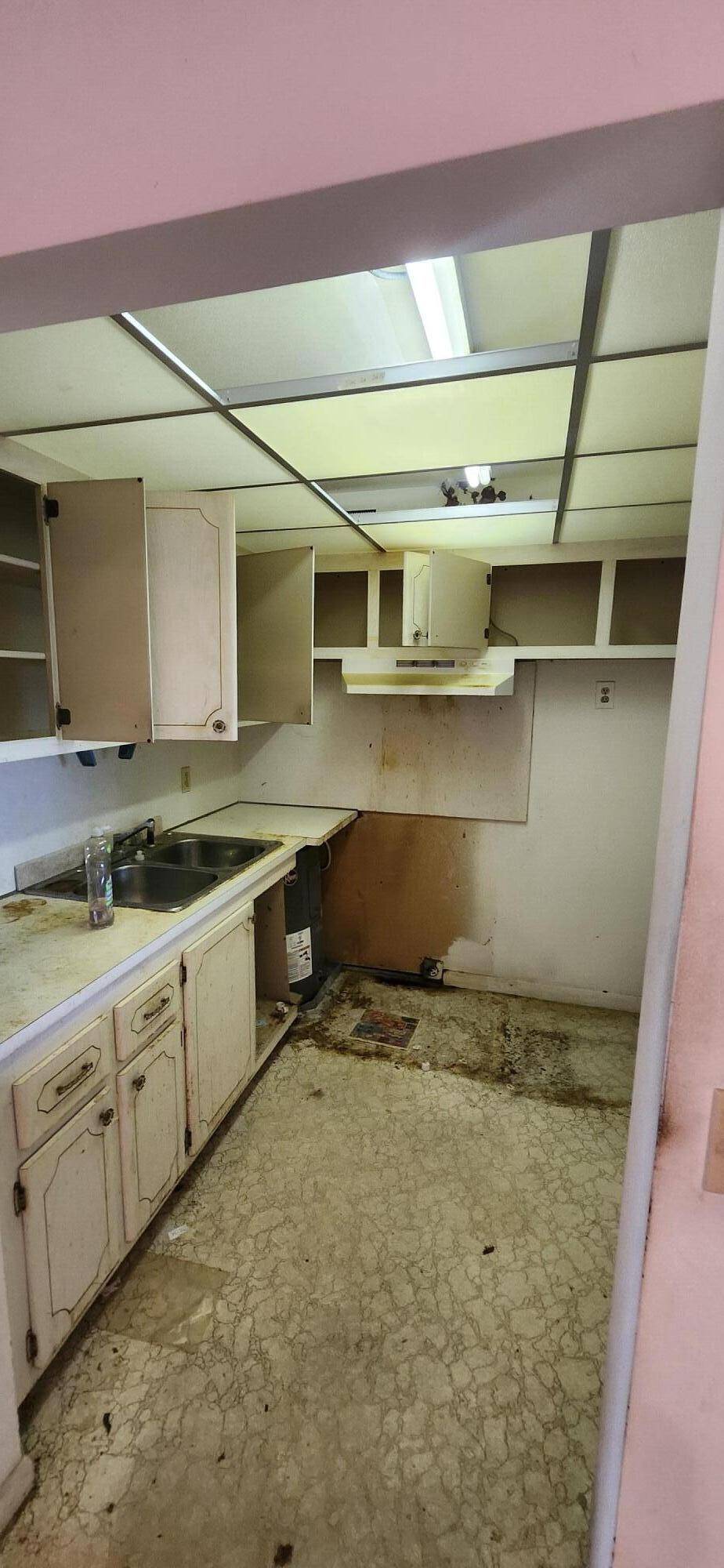 Deerfield Beach, FL 33442,350 Farnham Q