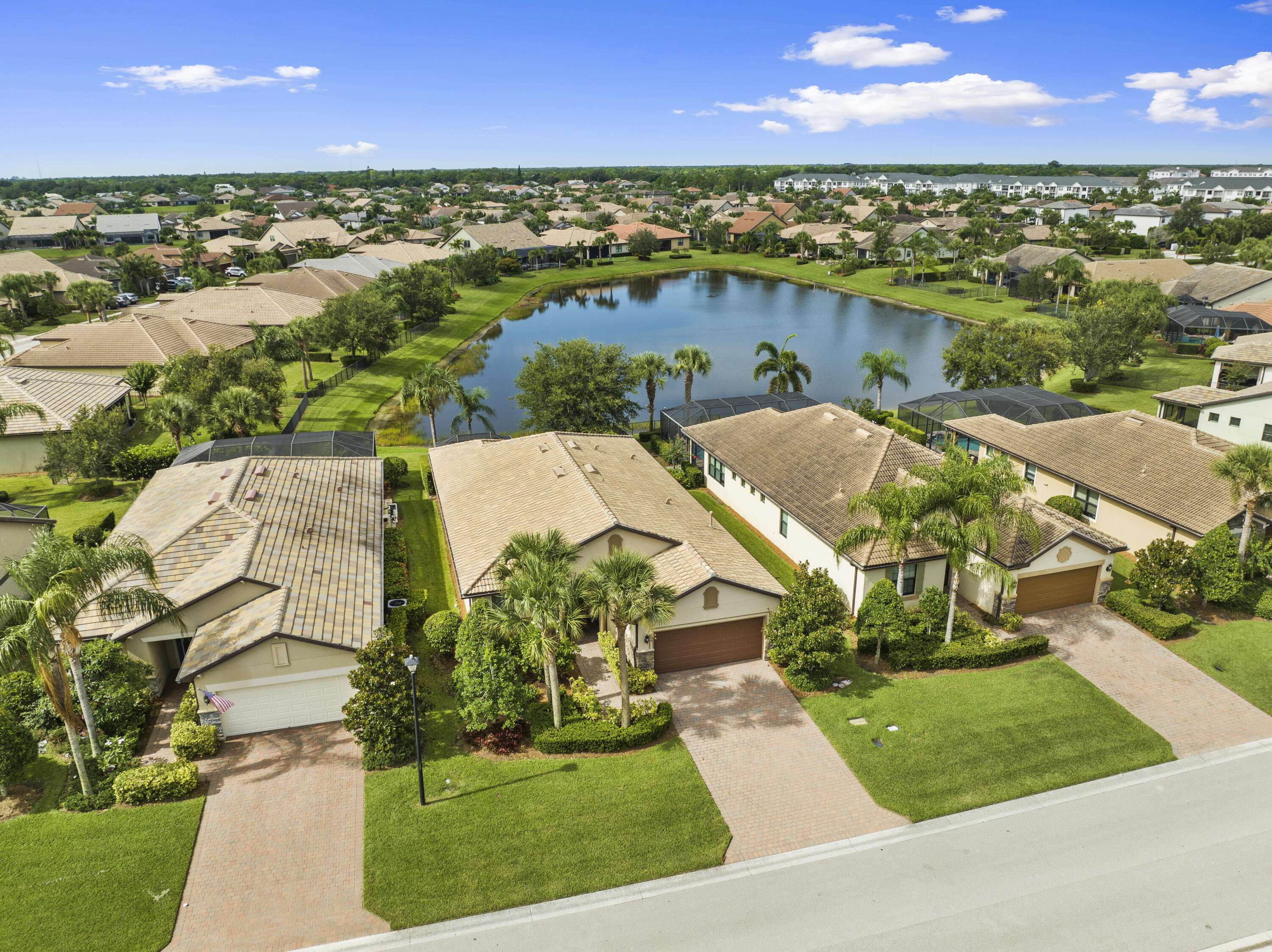 Port Saint Lucie, FL 34984,206 SE Courances DR