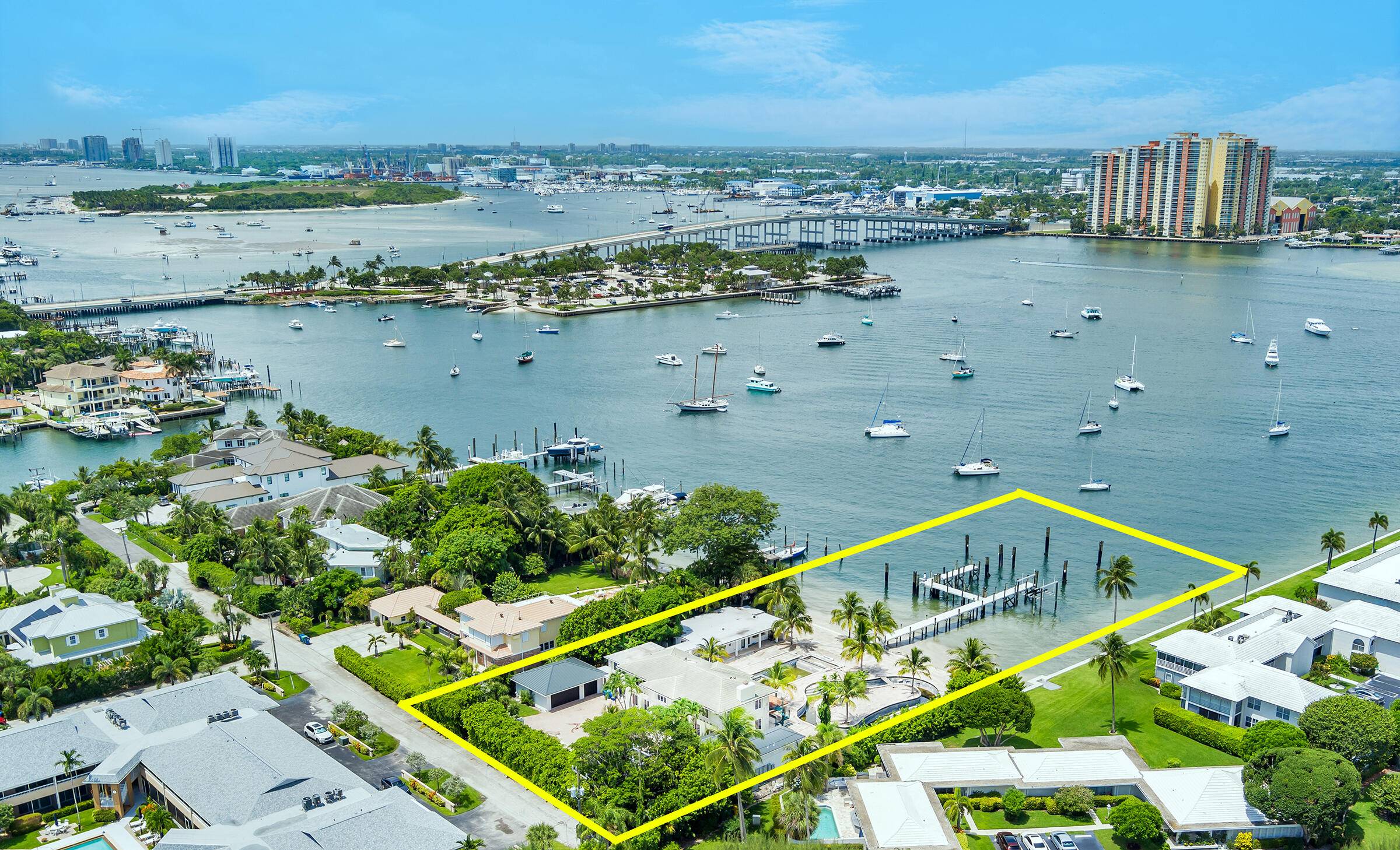 Singer Island, FL 33404,3025 Lake DR