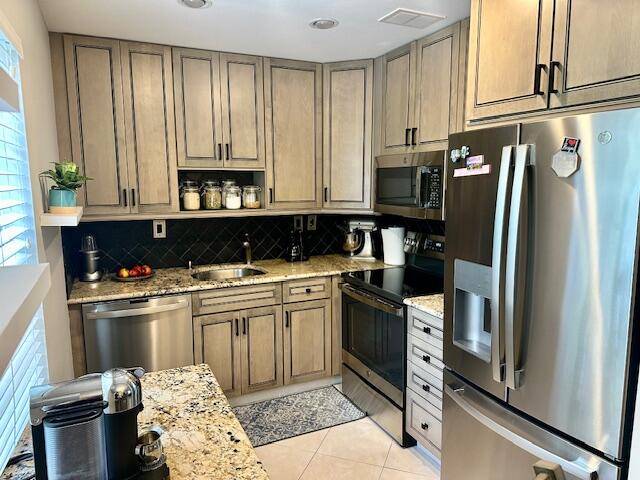 Delray Beach, FL 33484,184 Piedmont D 184