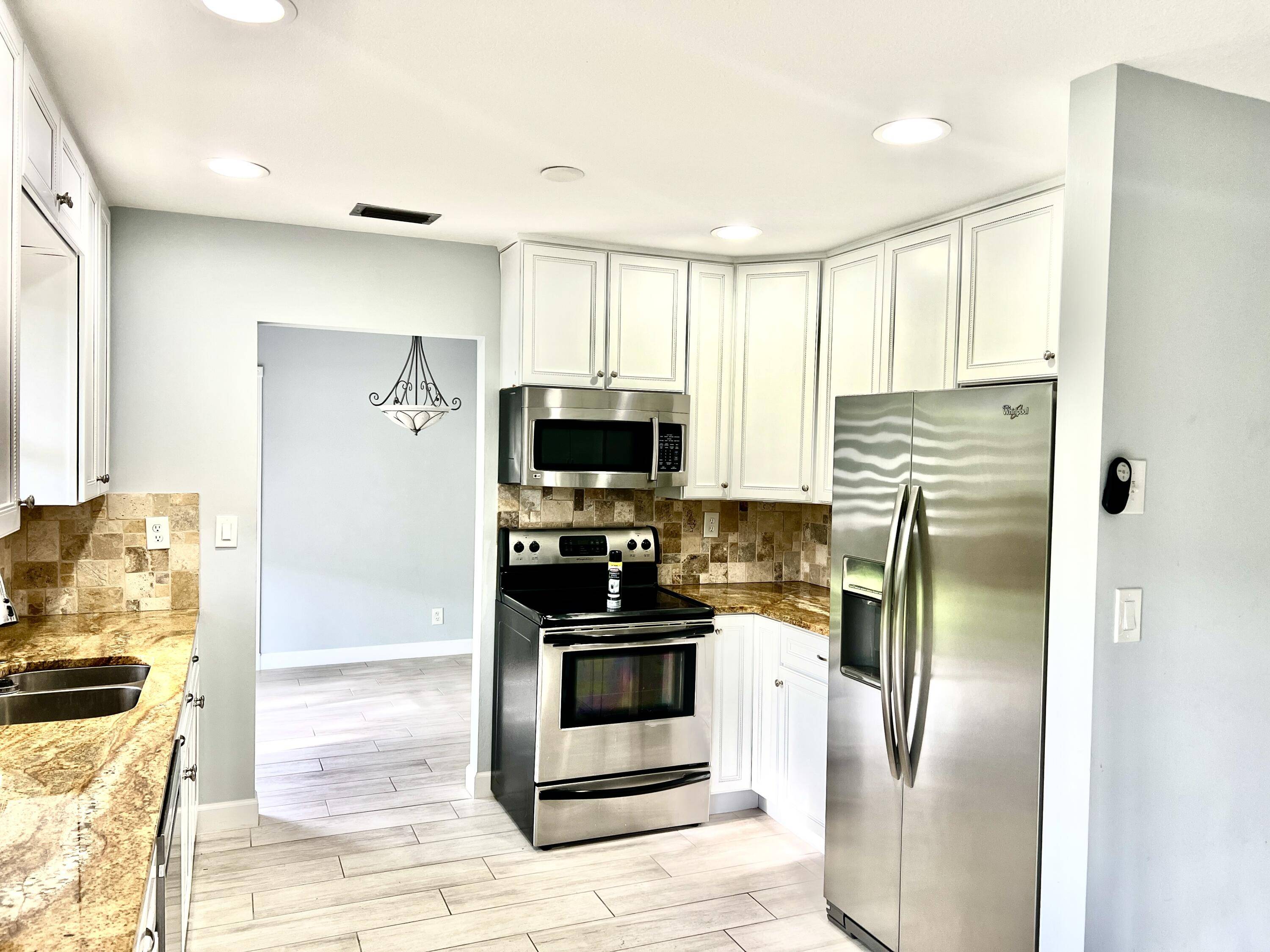 Tequesta, FL 33469,4392 Colette DR