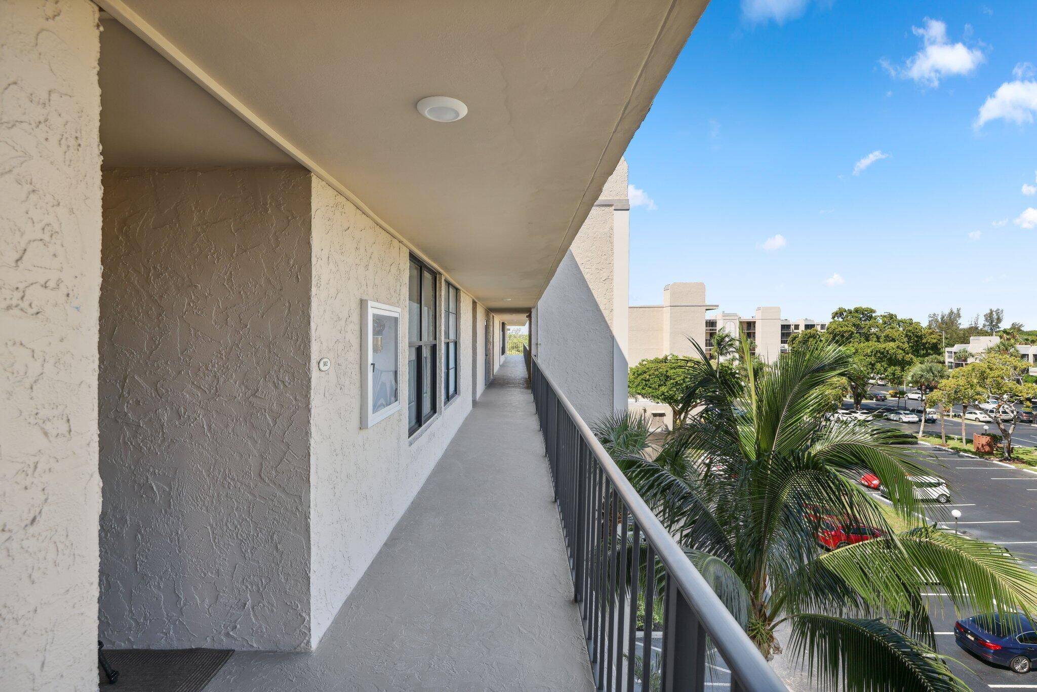 Boca Raton, FL 33432,13 Royal Palm WAY 5020