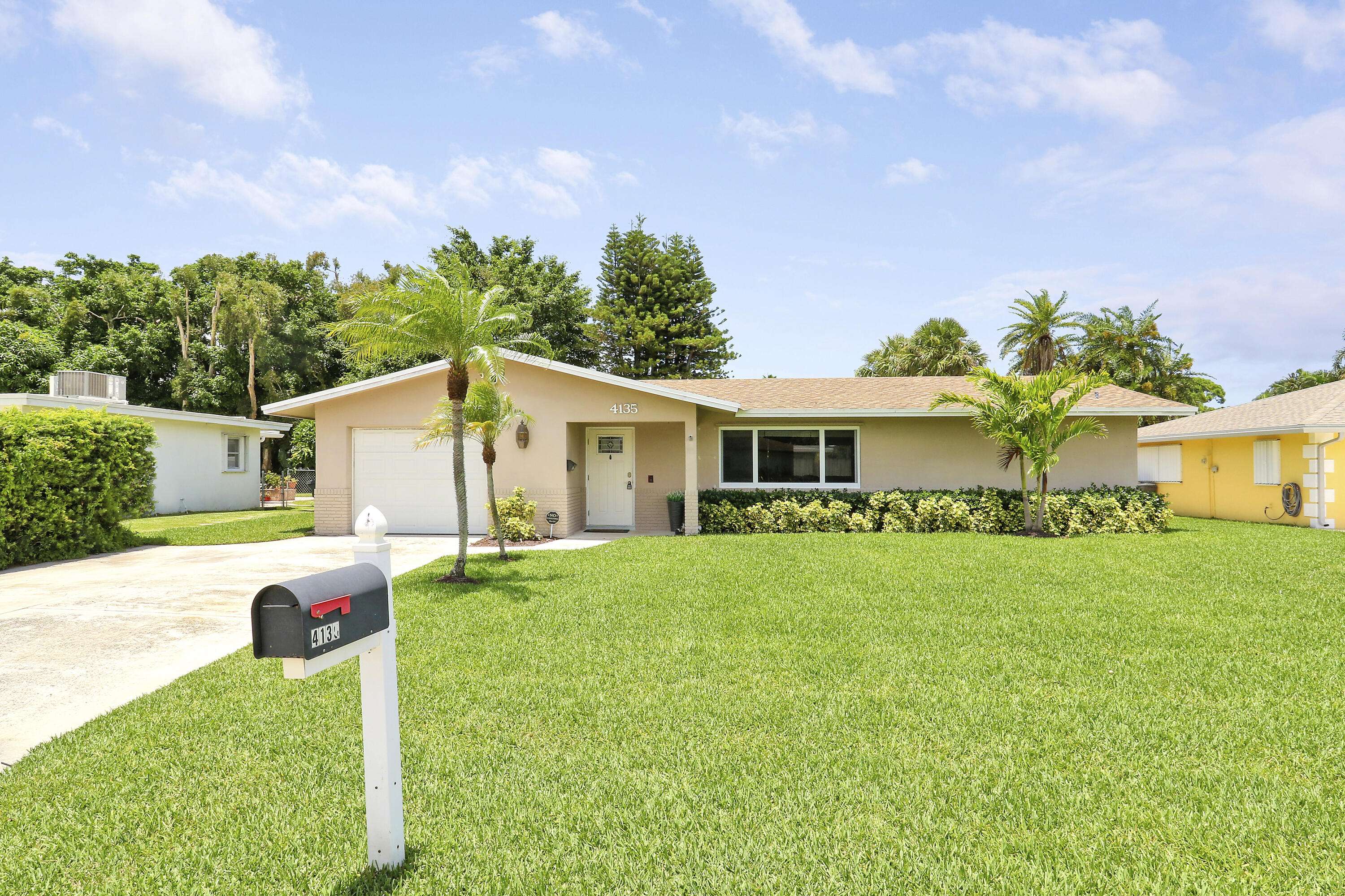 Palm Beach Gardens, FL 33410,4135 N Lakespur CIR