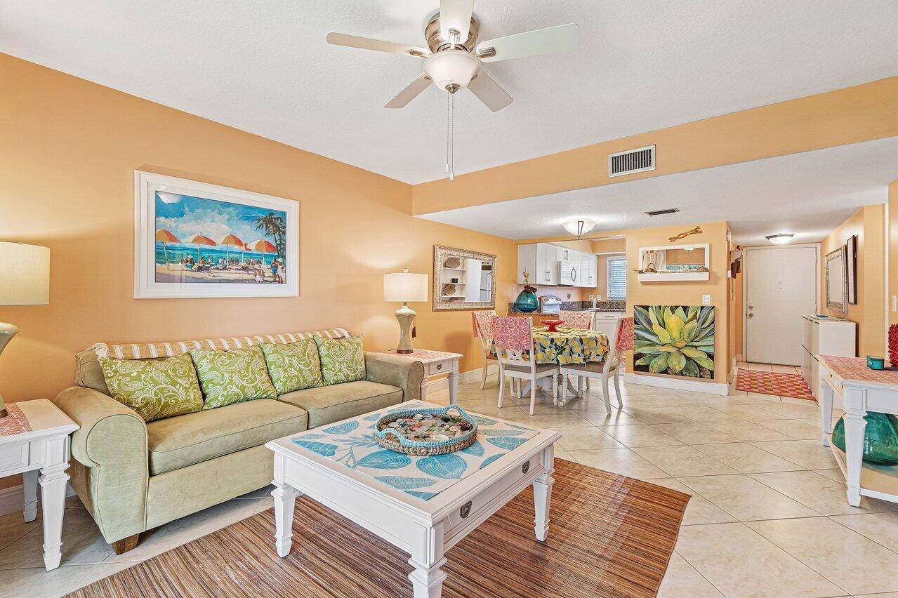 Tequesta, FL 33469,18081 SE Country Club DR 15-149