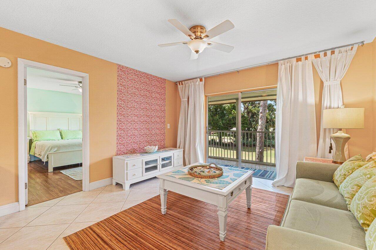 Tequesta, FL 33469,18081 SE Country Club DR 15-149